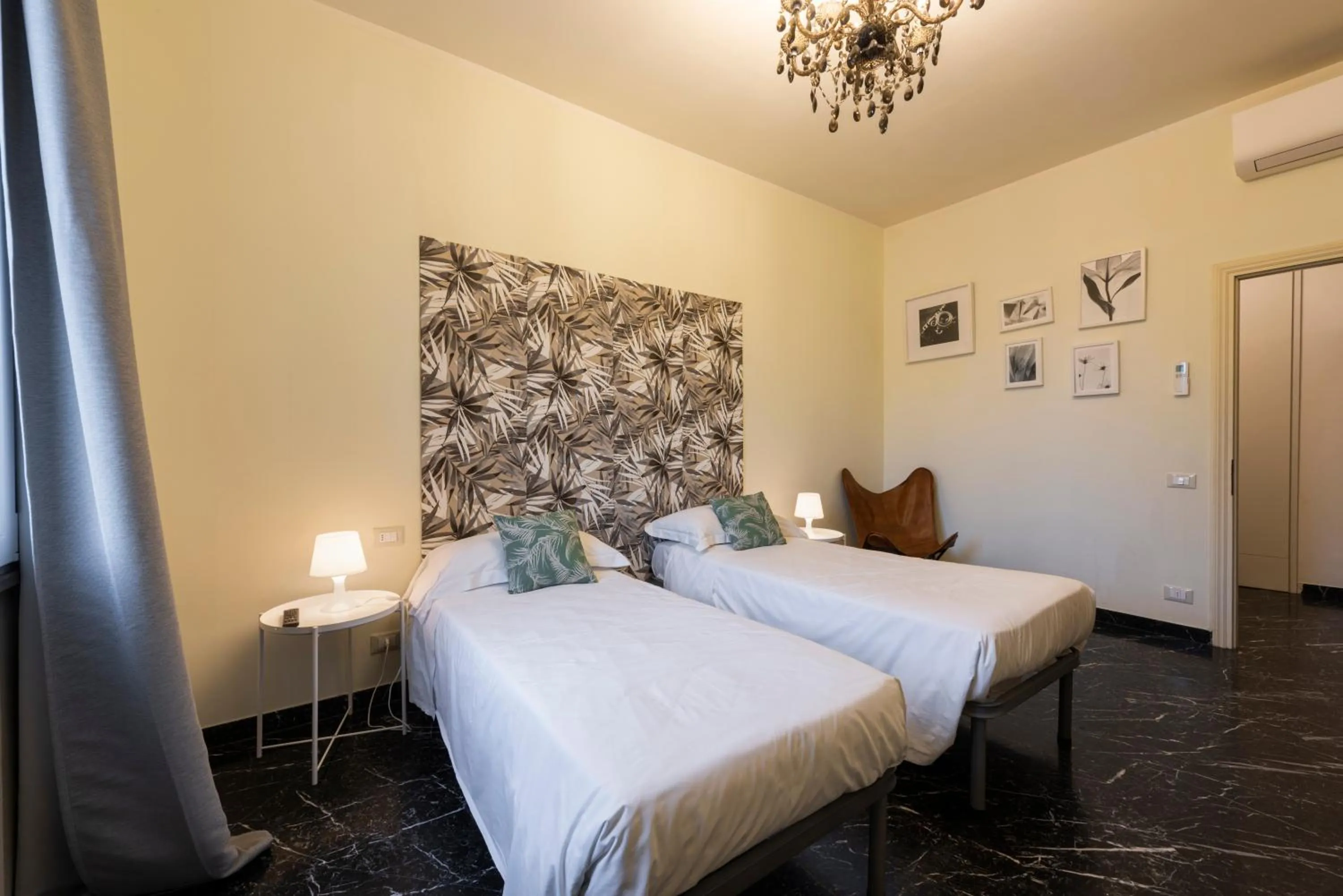 Bed in Oriuolo Prestige by Mmega