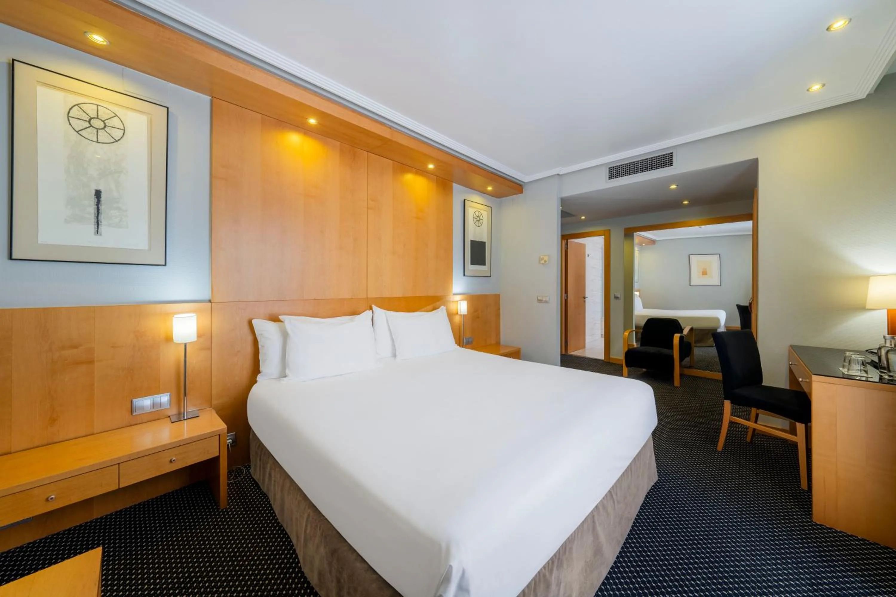 Photo of the whole room, Bed in Eurostars Rey Alfonso X