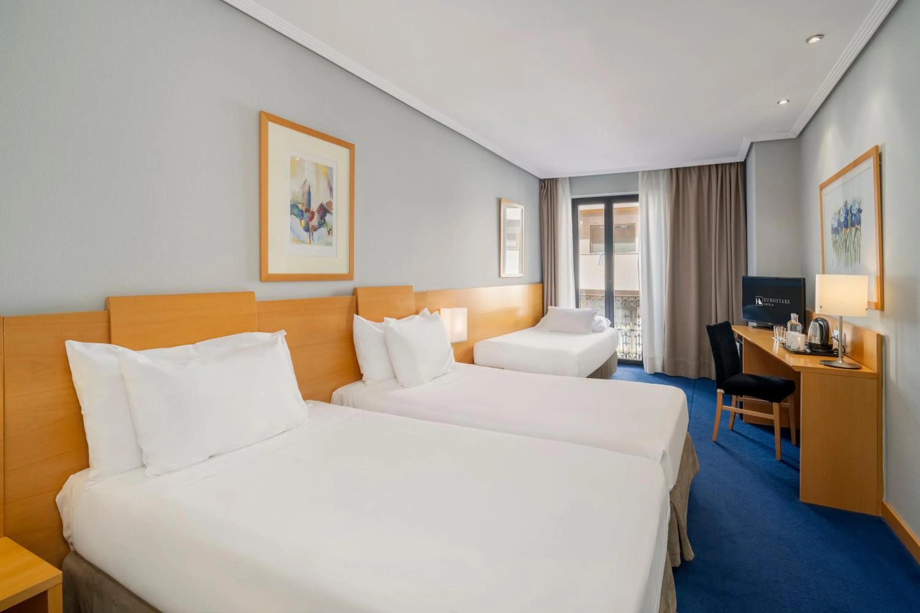 Photo of the whole room, Bed in Eurostars Rey Alfonso X