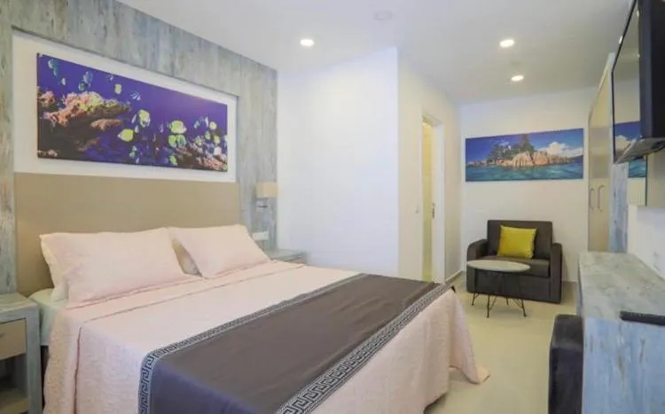 Bed in Queen Victoria Suit Apart OTEL