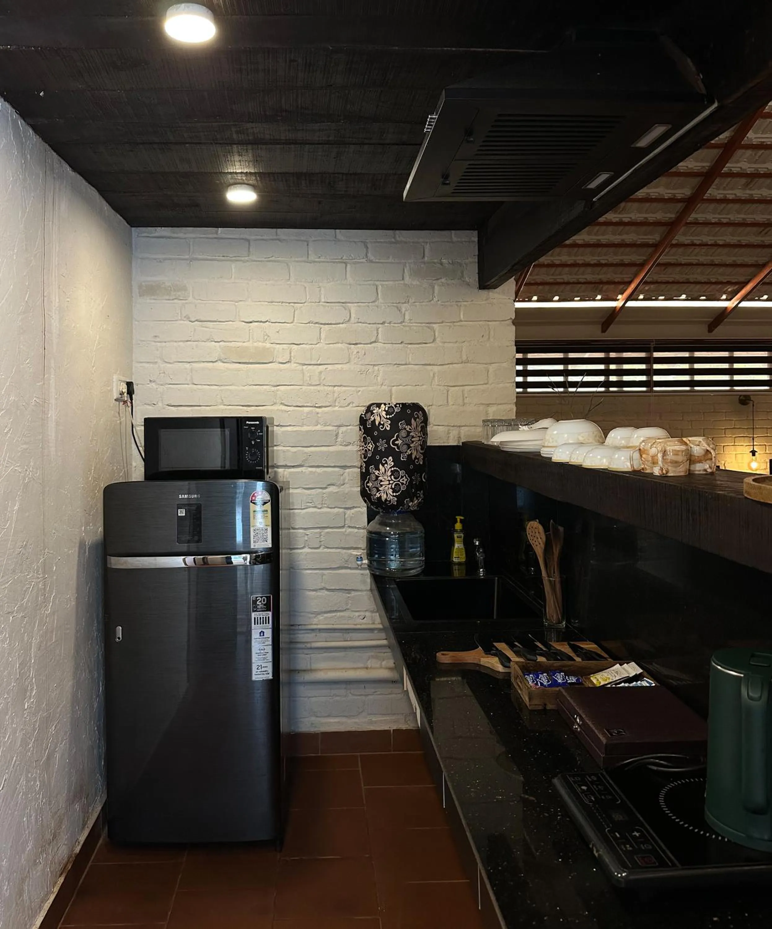 Kitchen or kitchenette in Boho's Hotel