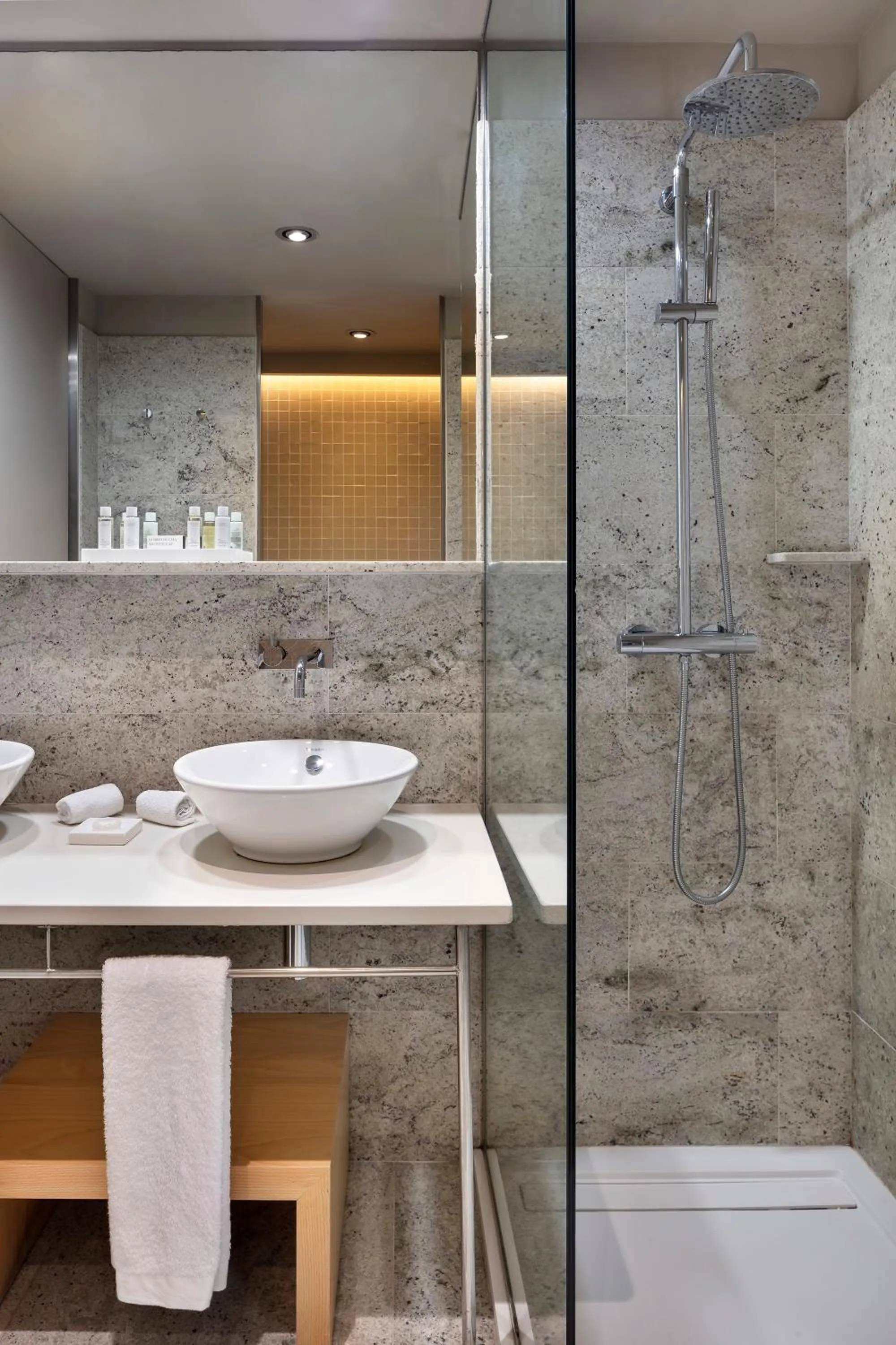 Shower in The Artist Grand Hotel of Art