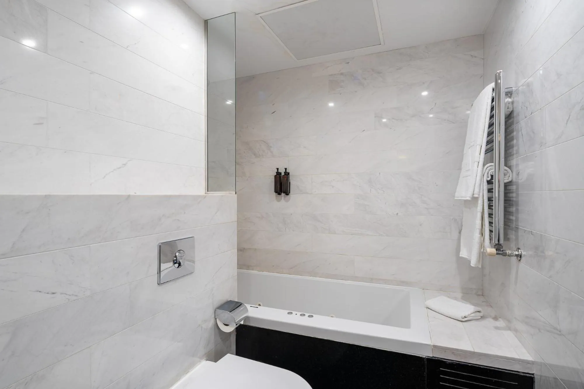 Bathroom in Hotel Indautxu