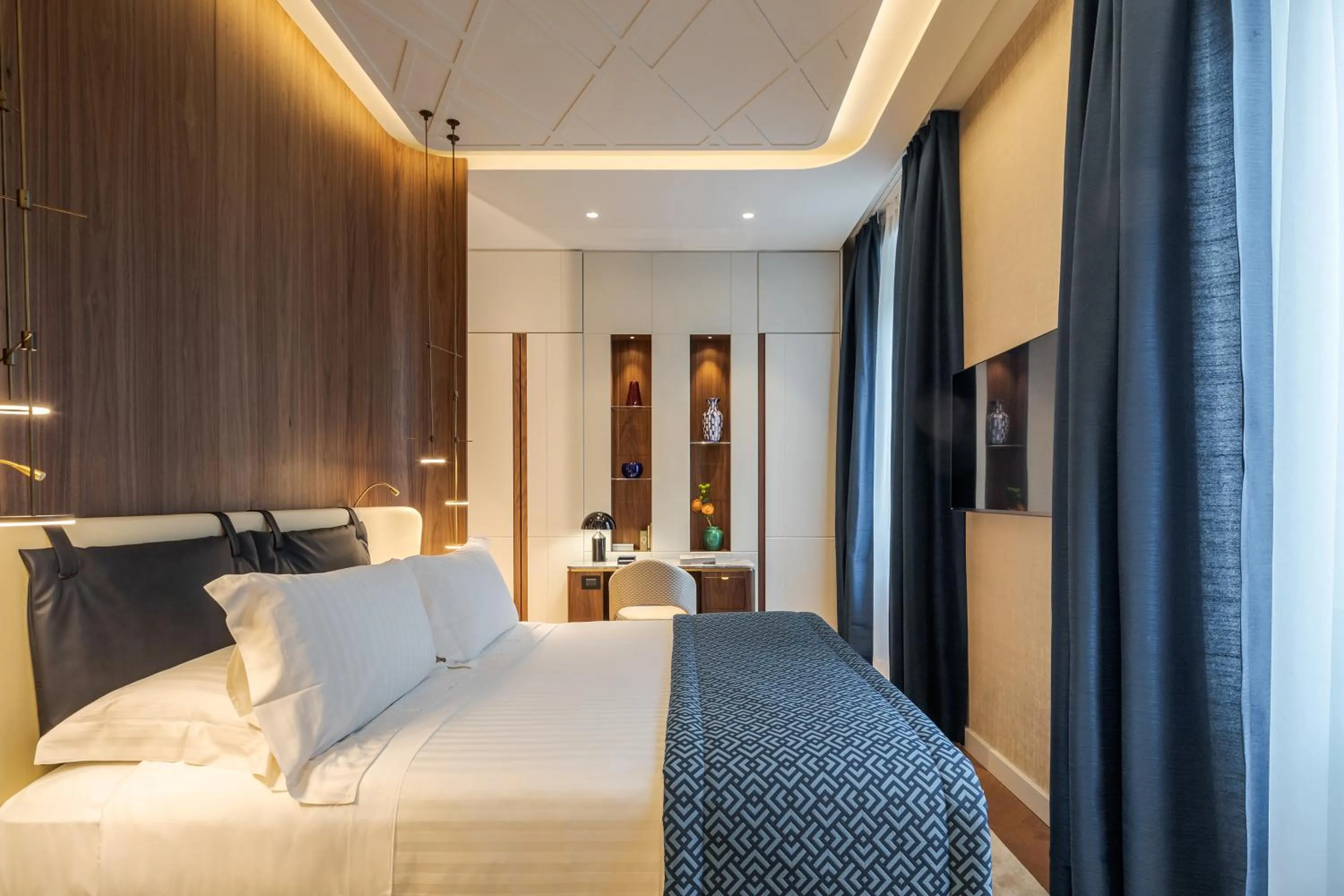 Bedroom, Bed in Casa Baglioni Milan - The Leading Hotels of the World