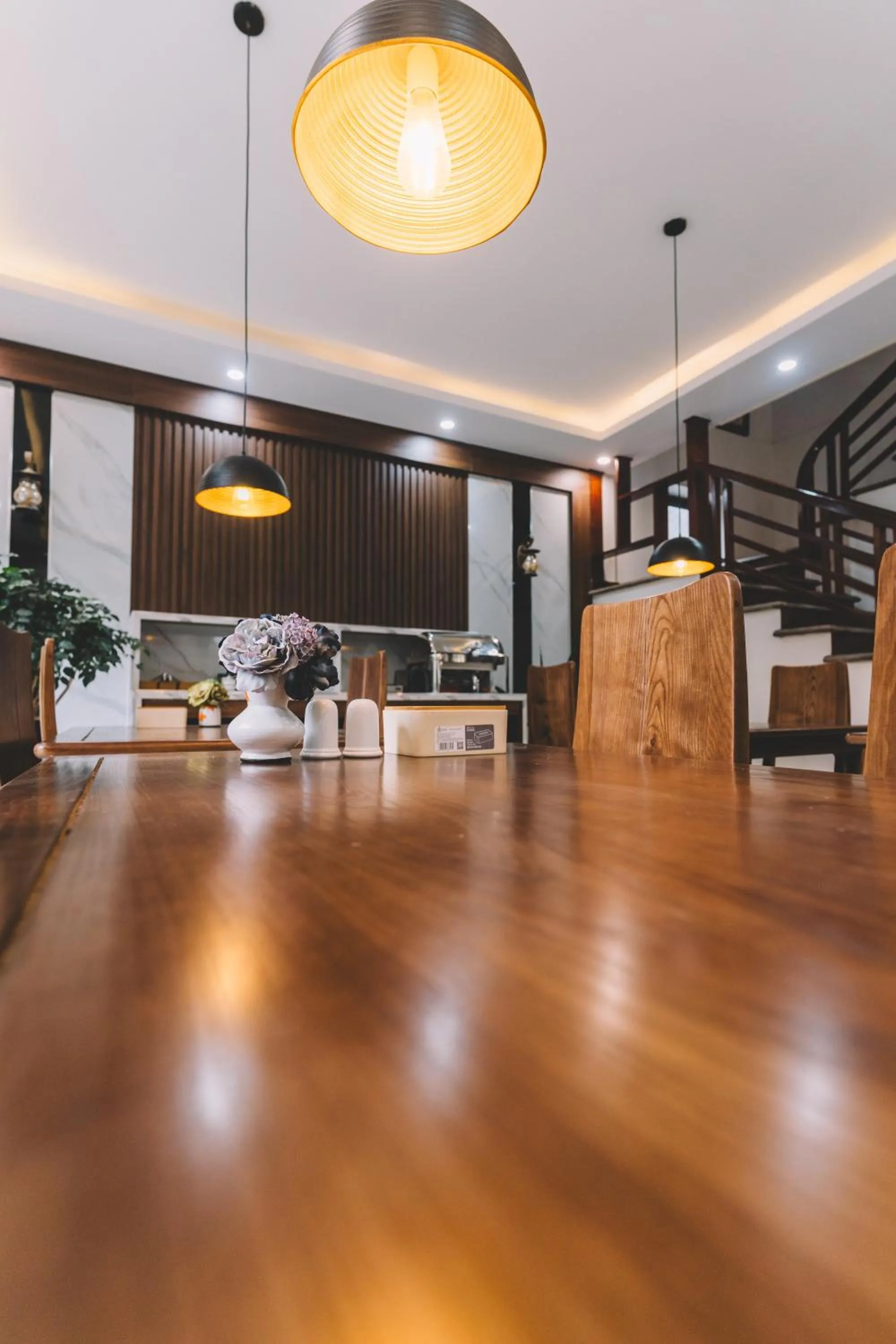 Restaurant/places to eat in Tamcoc Catalina Hotel