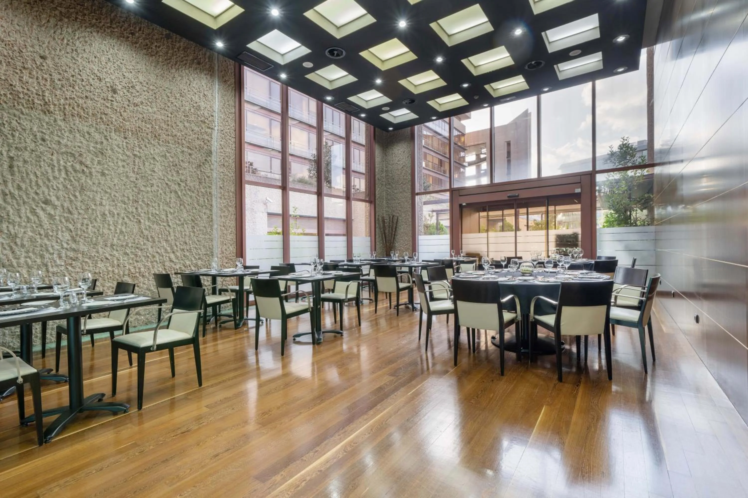 Restaurant/places to eat in Eurostars Puerta Madrid