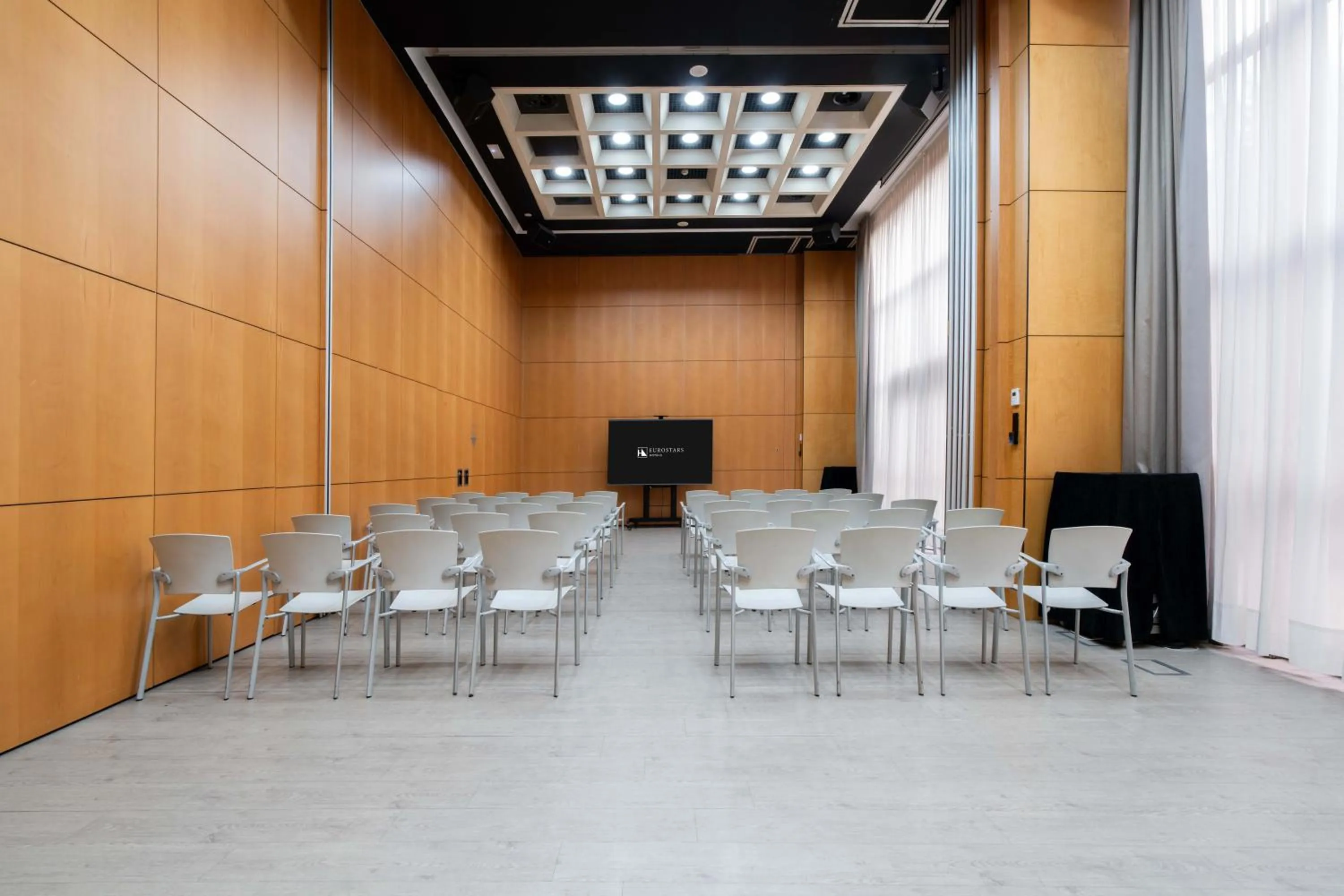 Meeting/conference room in Eurostars Puerta Madrid