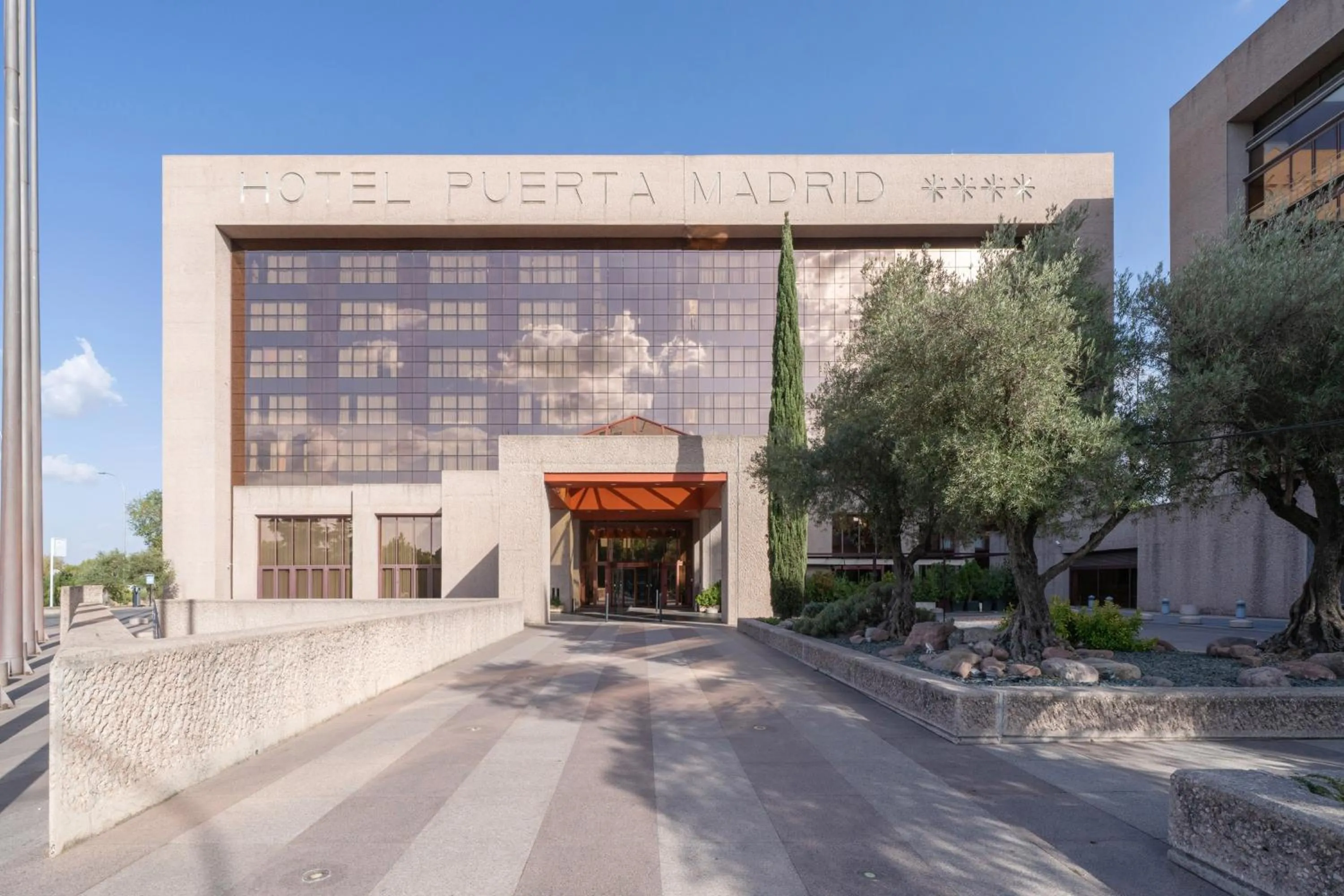 Facade/entrance in Eurostars Puerta Madrid