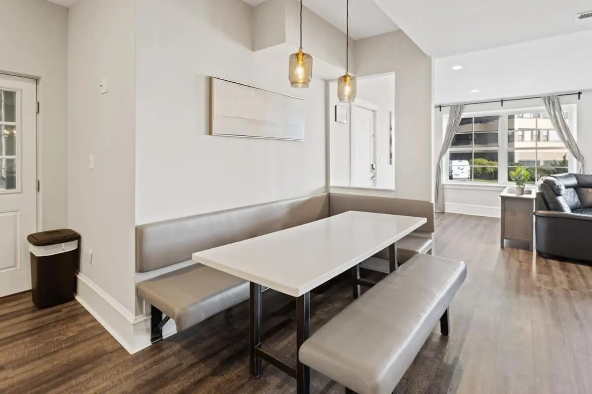 Steps from the Beach Spacious Modern 4BR 2BA Apt