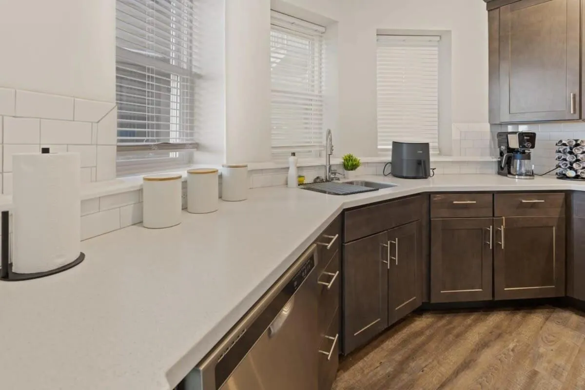 Steps from the Beach Spacious Modern 4BR 2BA Apt