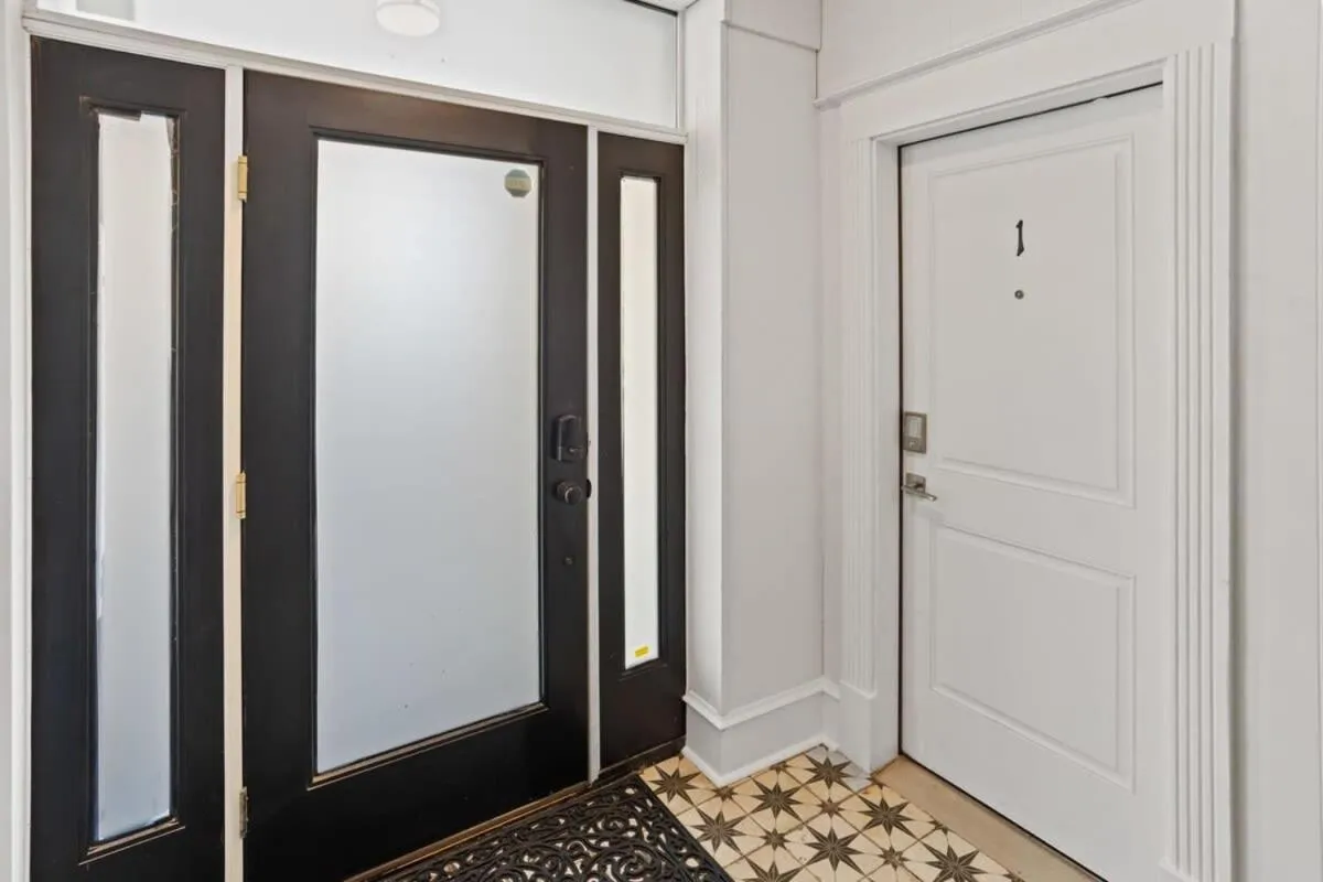 Steps from the Beach Spacious Modern 4BR 2BA Apt