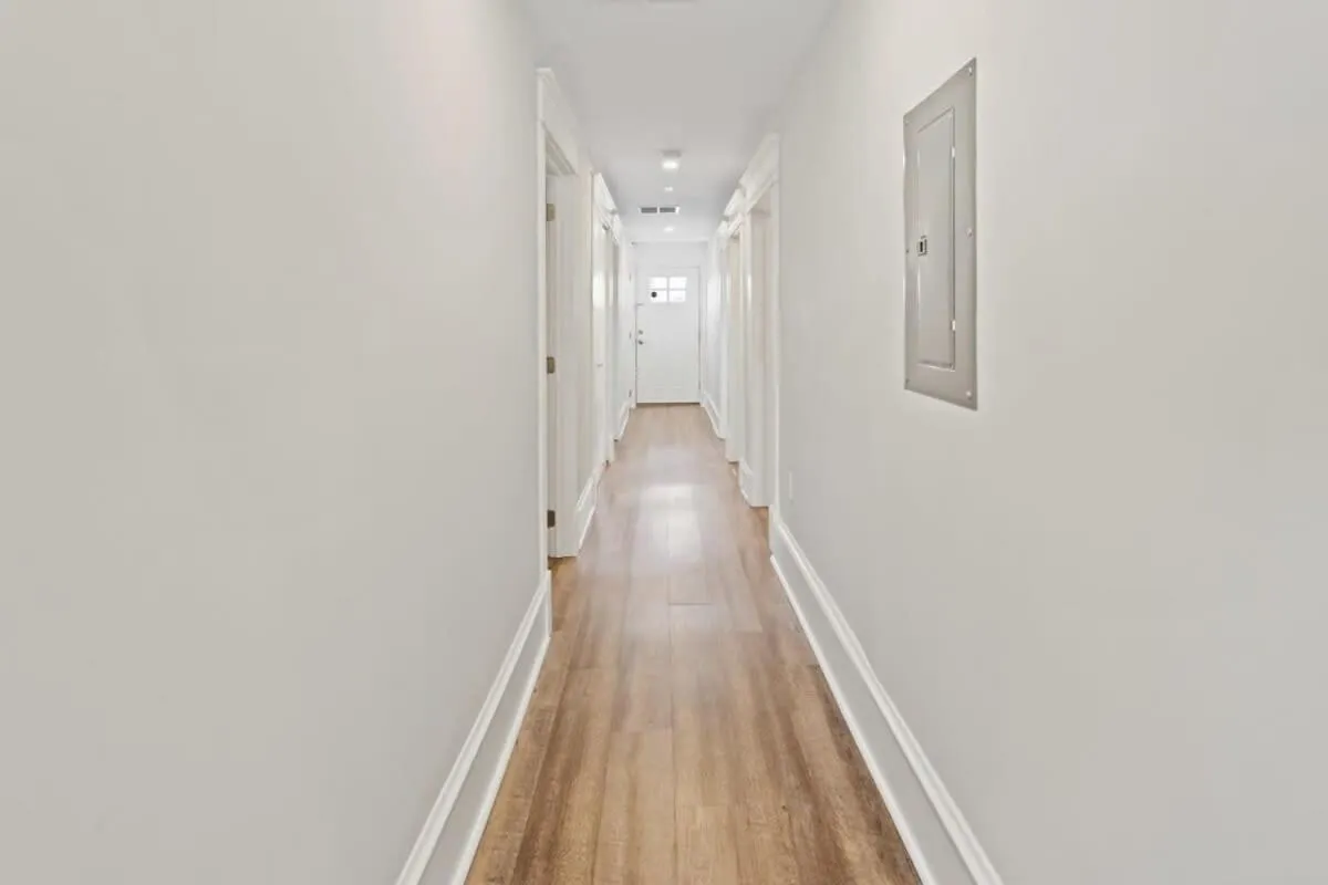 Steps from the Beach Spacious Modern 4BR 2BA Apt