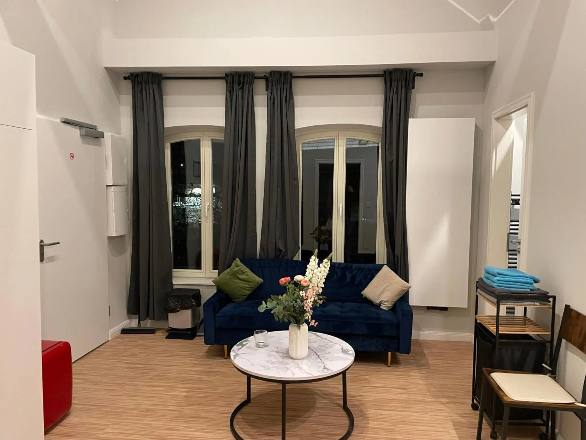 Living room in Ahoi Hostel