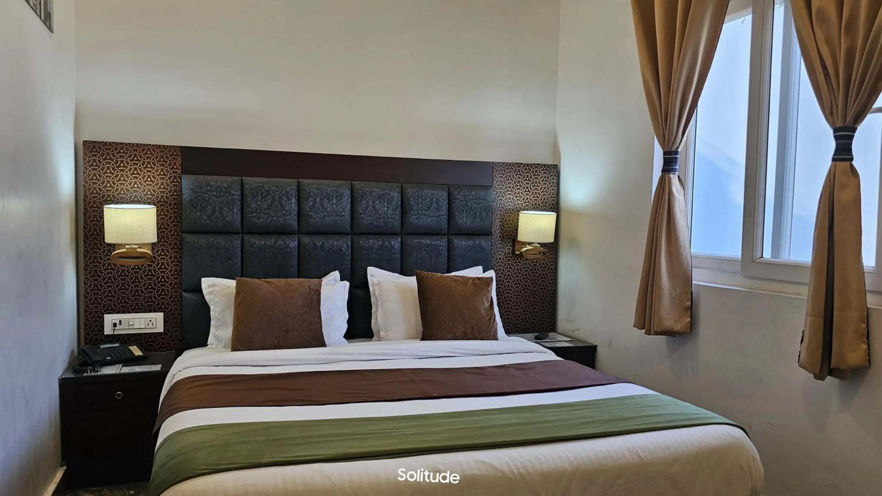Bed in SOLITUDE, The Boutique Hotel- Premium & Corporate Friendly