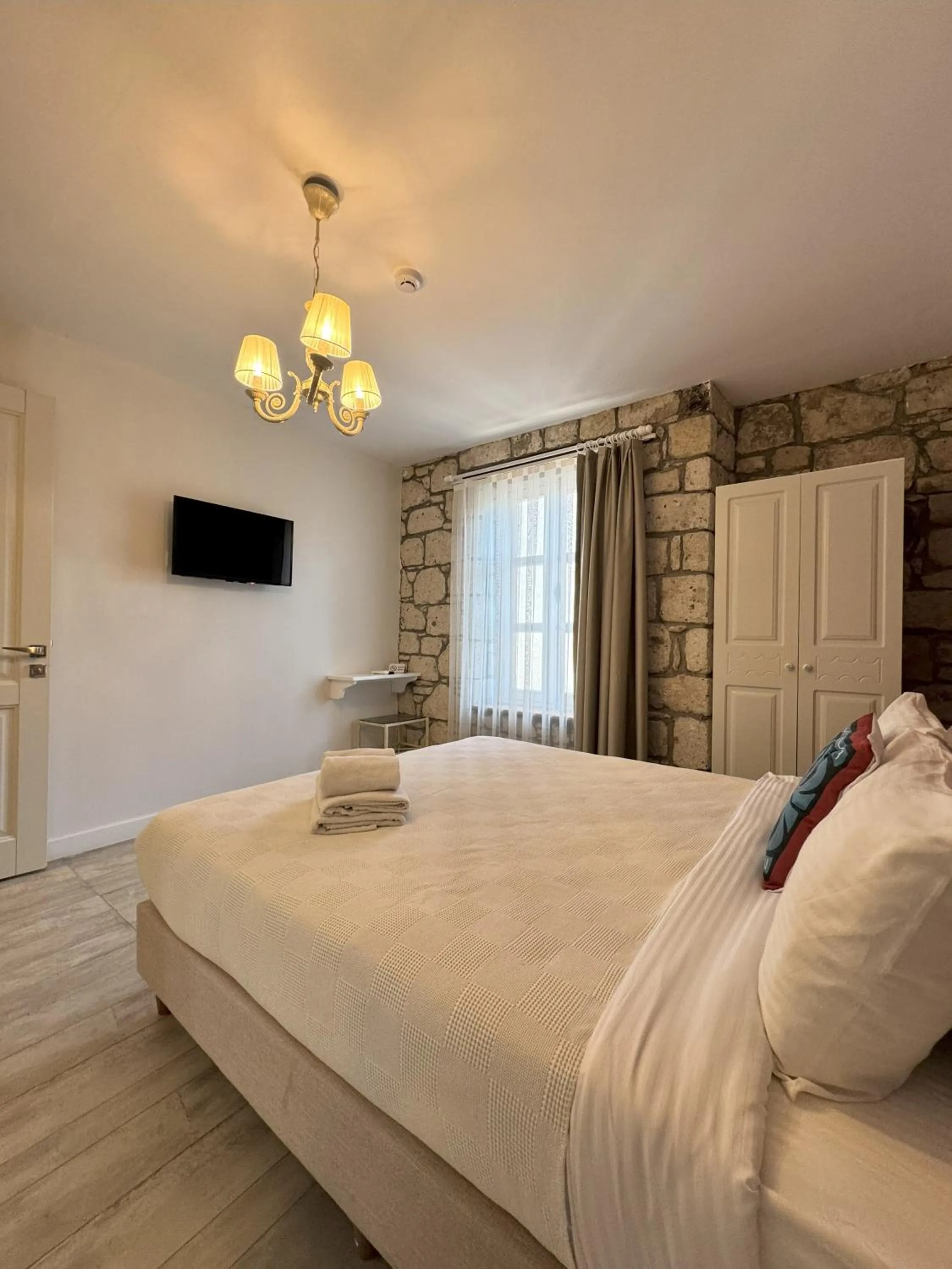 TV and multimedia in Sulty's Avlu