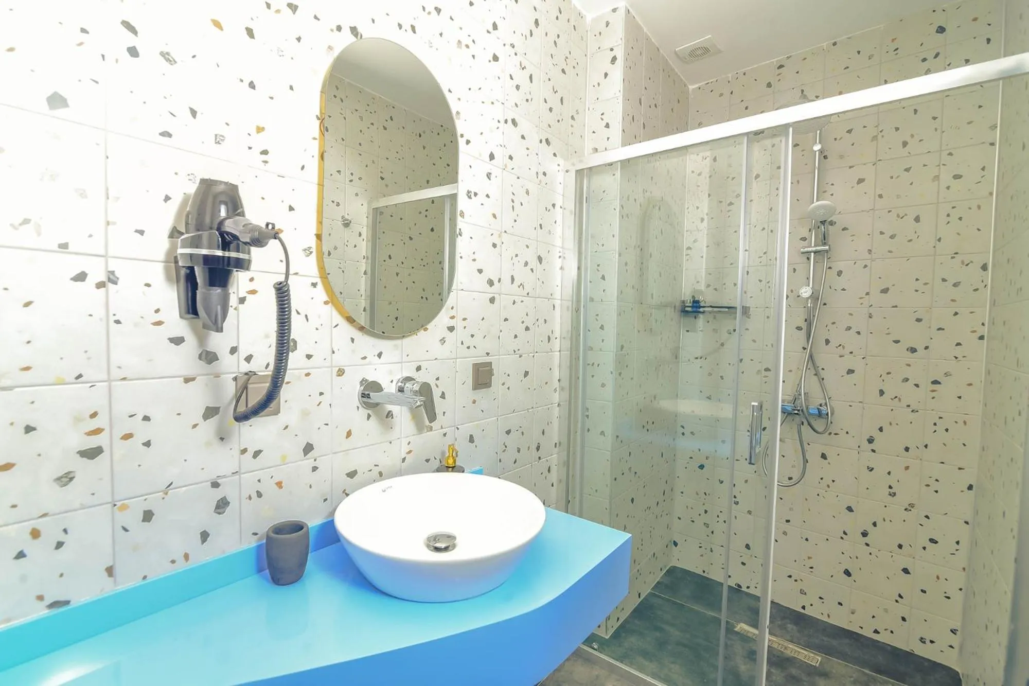 Shower in Sulty's Avlu