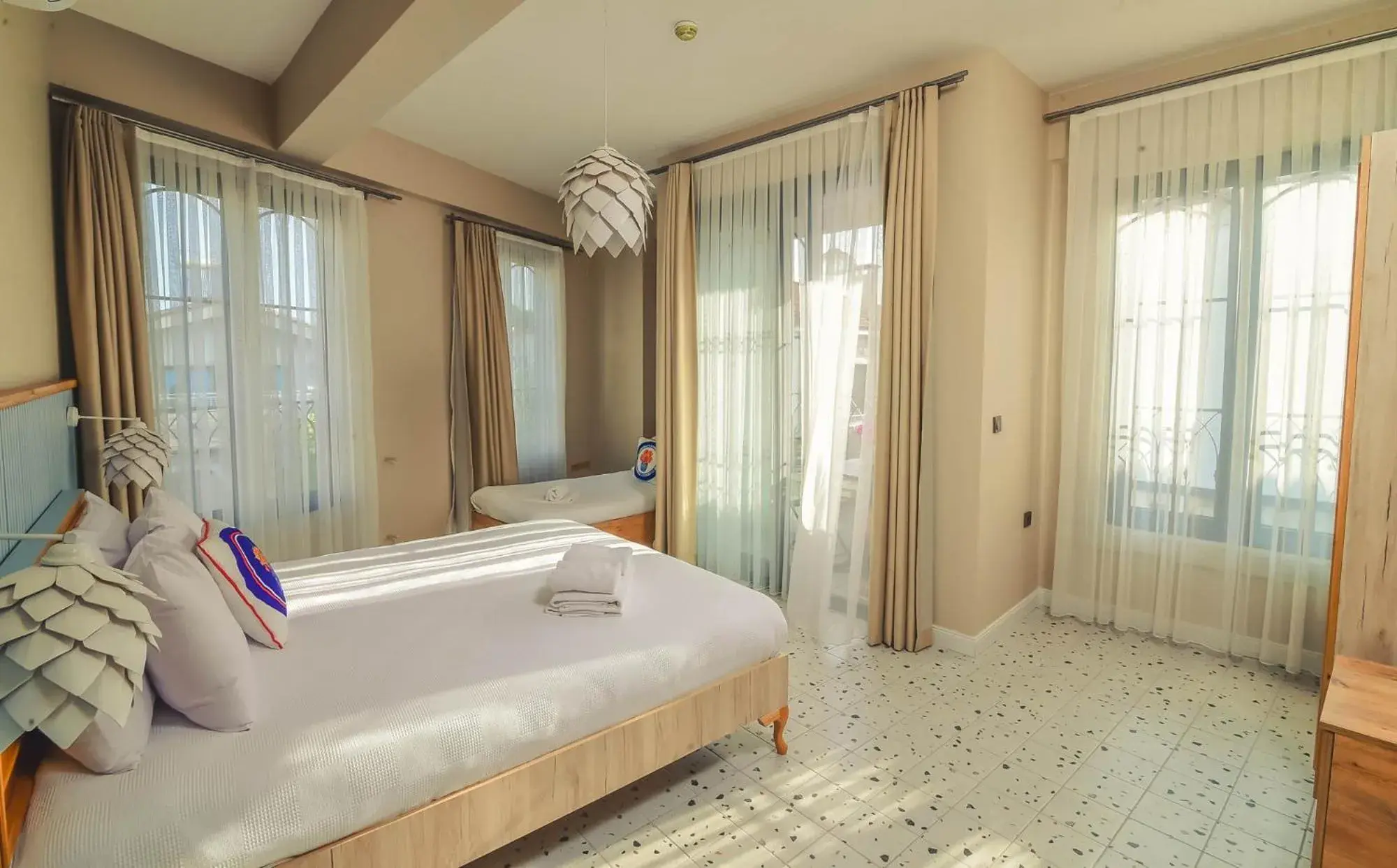 Superior Triple Room in Sulty's Alaçatı Avlu Superior Triple Room in Sulty's Alaçatı Avlu