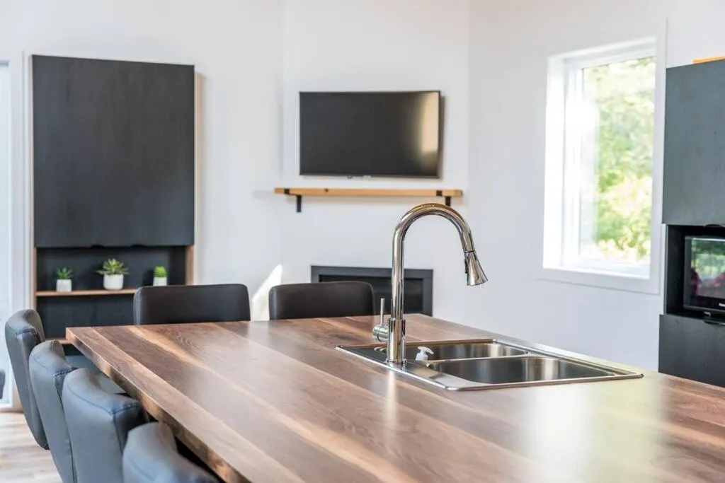 TV and multimedia in Initial / Mano / MSA