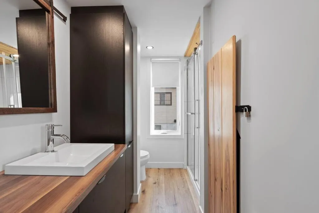 Bathroom in Initial / Mano / MSA