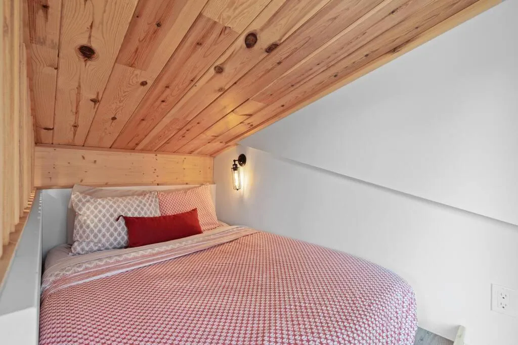 Bed in Initial / Mano / MSA