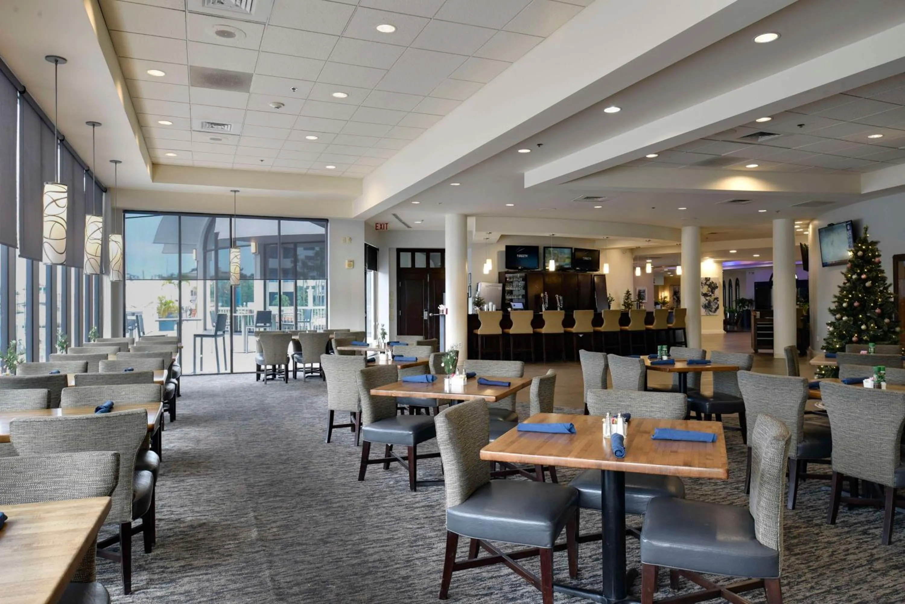 Breakfast in Hotel Tampa Riverwalk