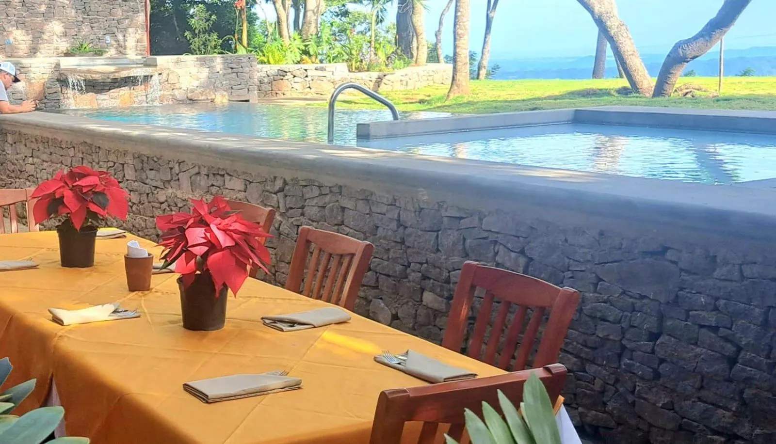 Restaurant/places to eat in El Guayacán