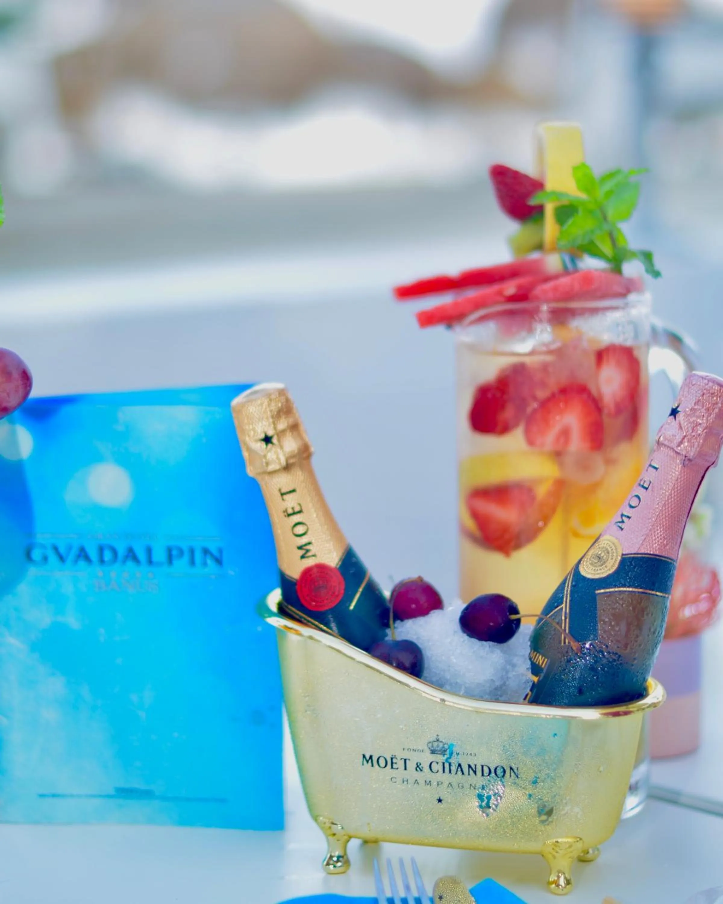 Restaurant/places to eat in Gran Hotel Guadalpín Banus