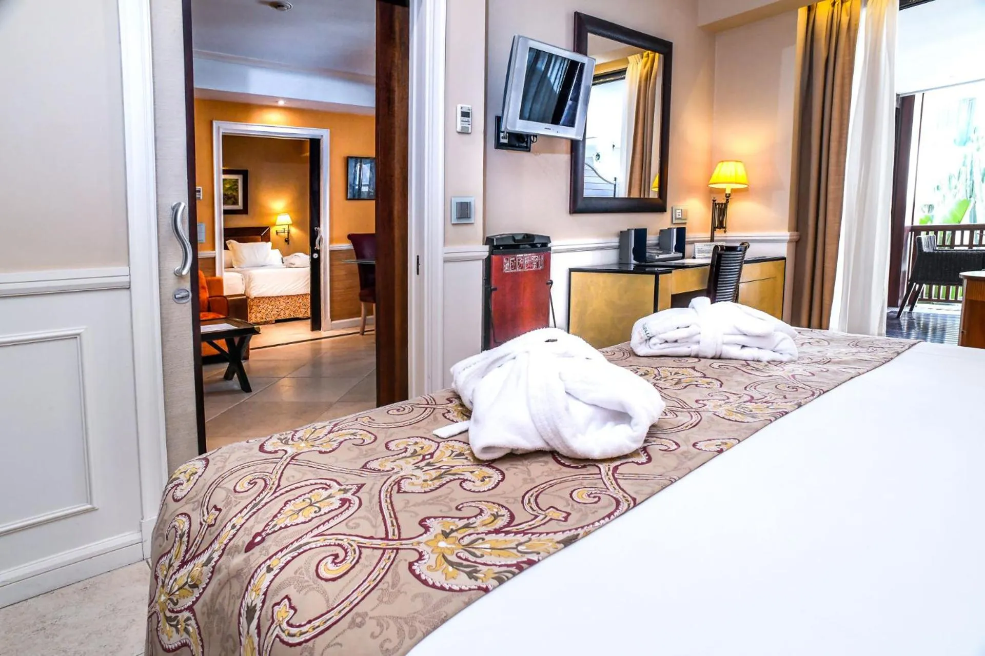 Photo of the whole room, Bed in Gran Hotel Guadalpín Banus