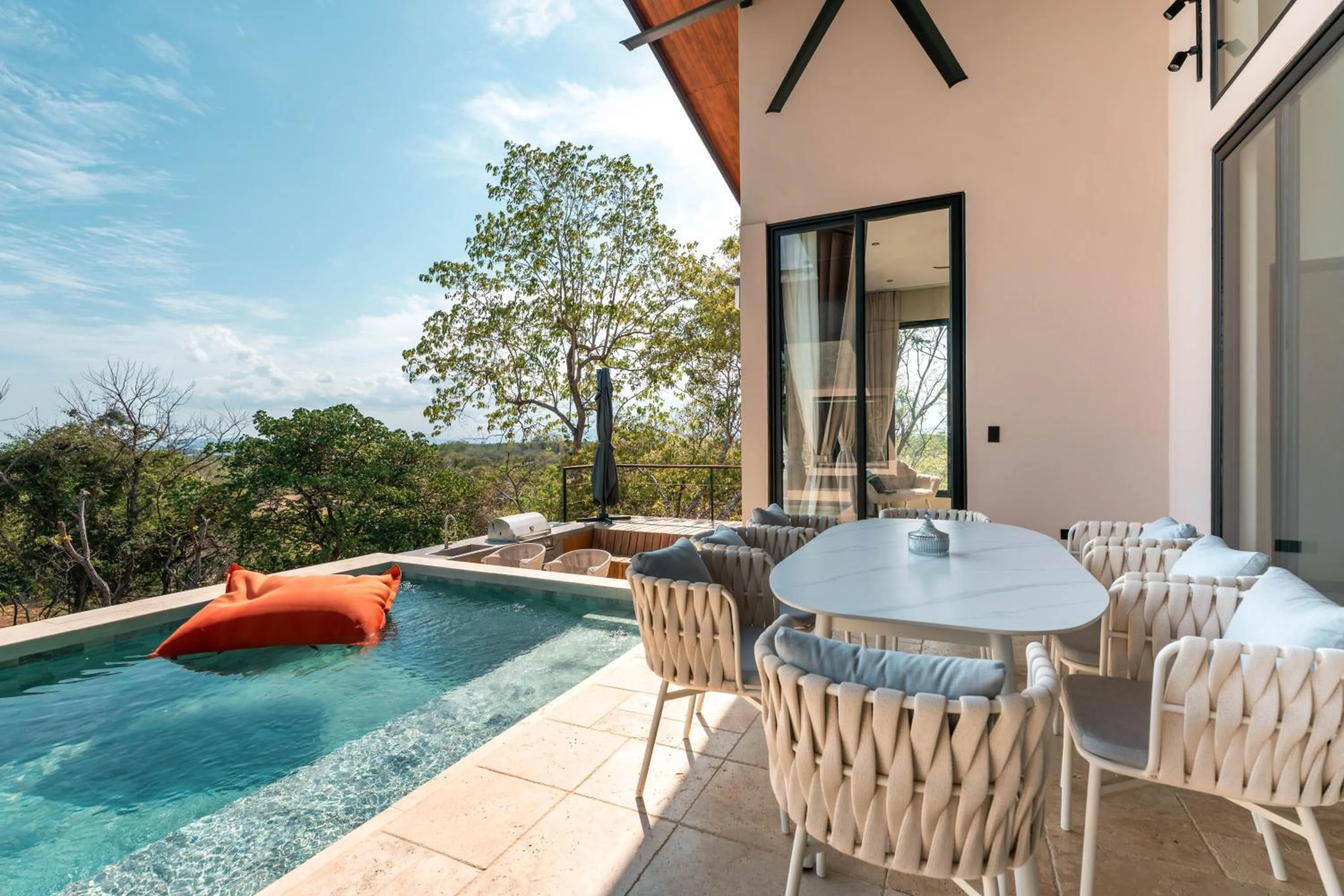 Balcony/Terrace in Alaya Yoga & Surf & Retreat