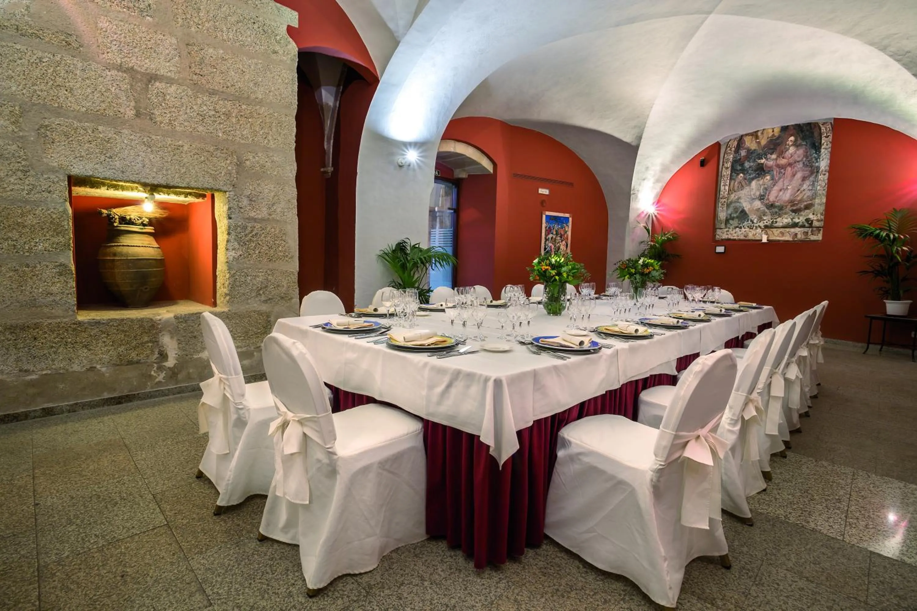 Banquet/Function facilities in Izan Trujillo