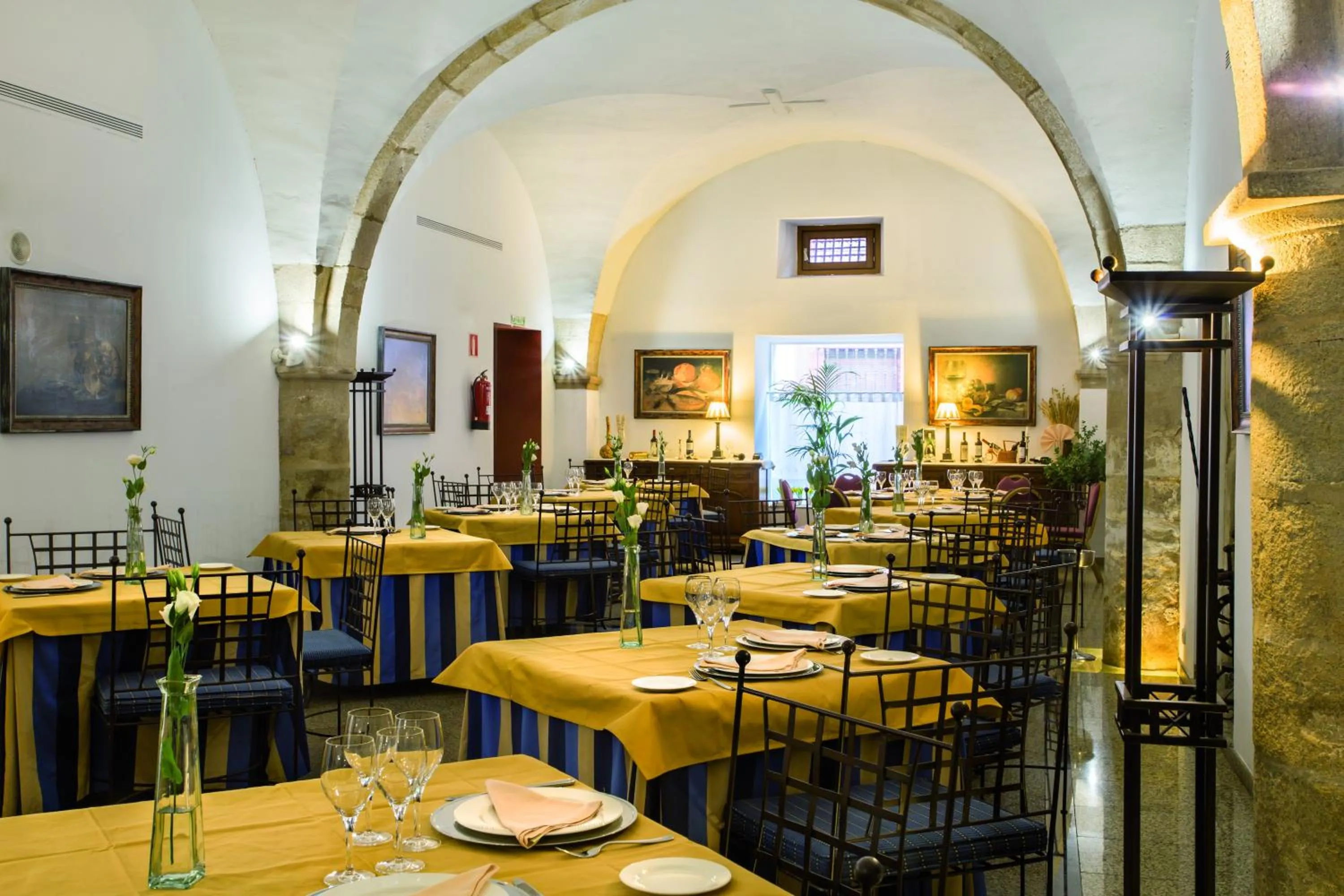 Restaurant/places to eat in Izan Trujillo