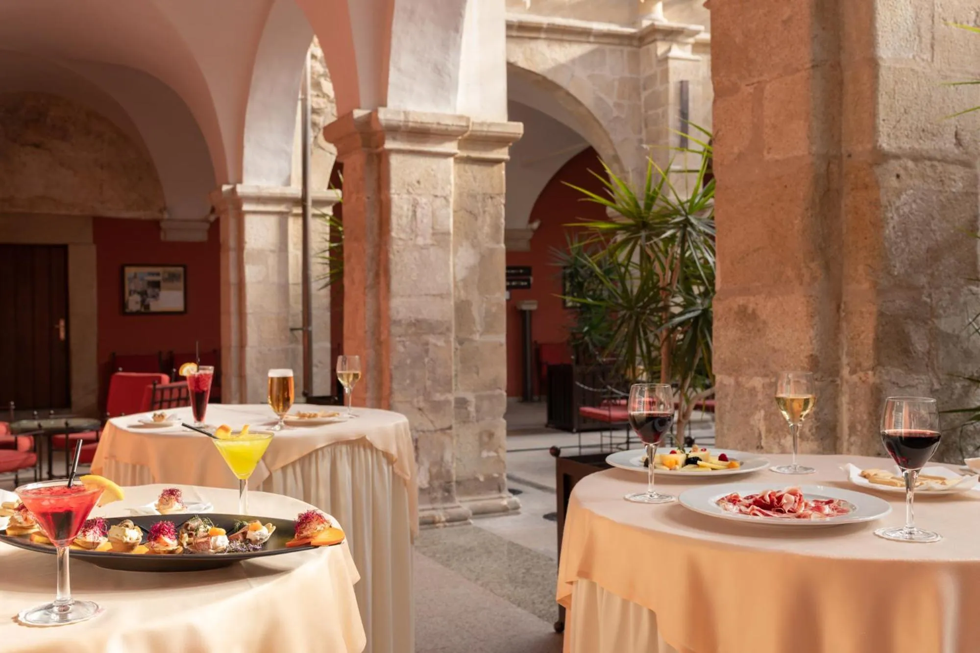 Restaurant/places to eat in Izan Trujillo