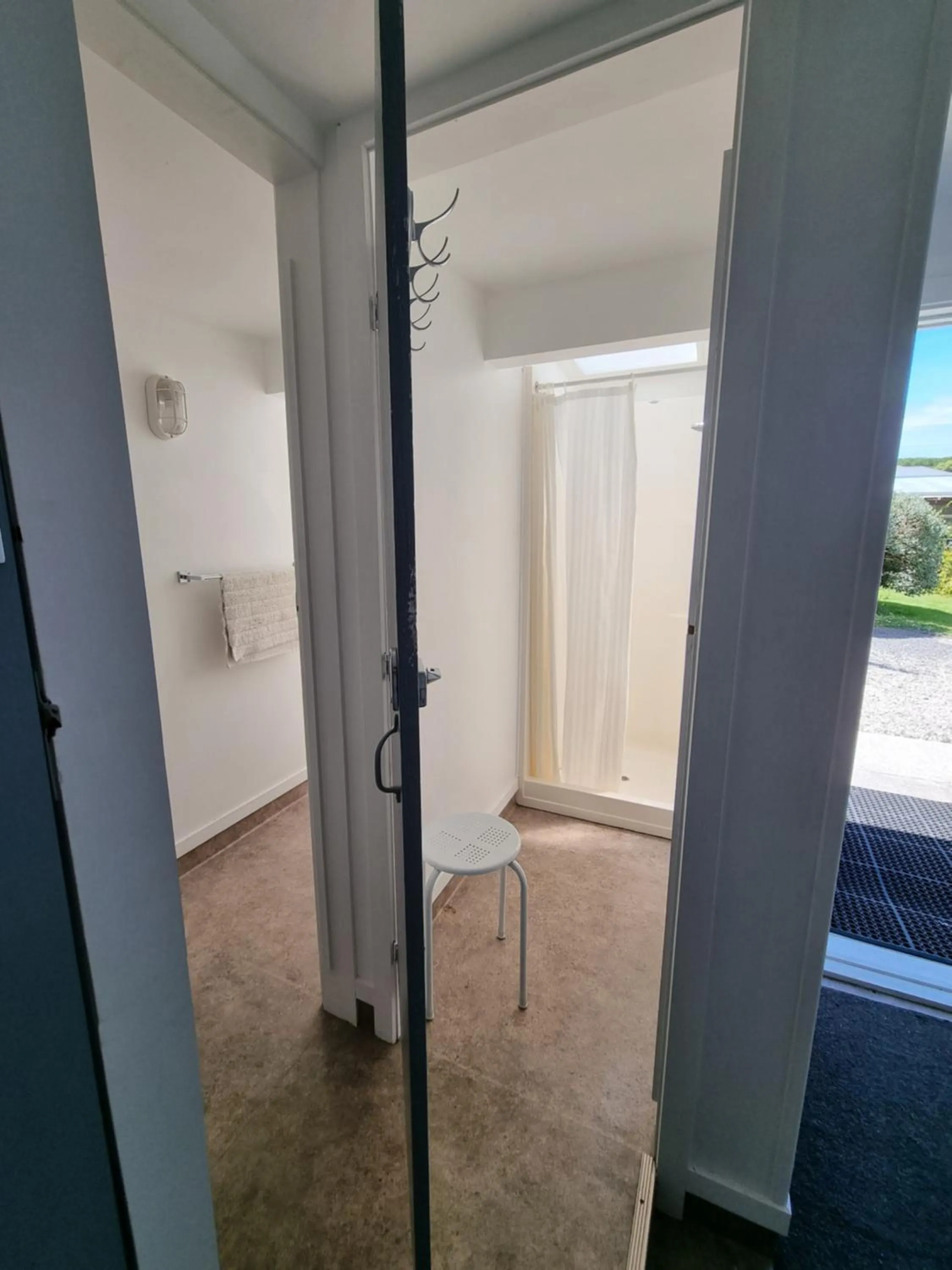 Bathroom in Cheviot Motels, Cabins and Camp