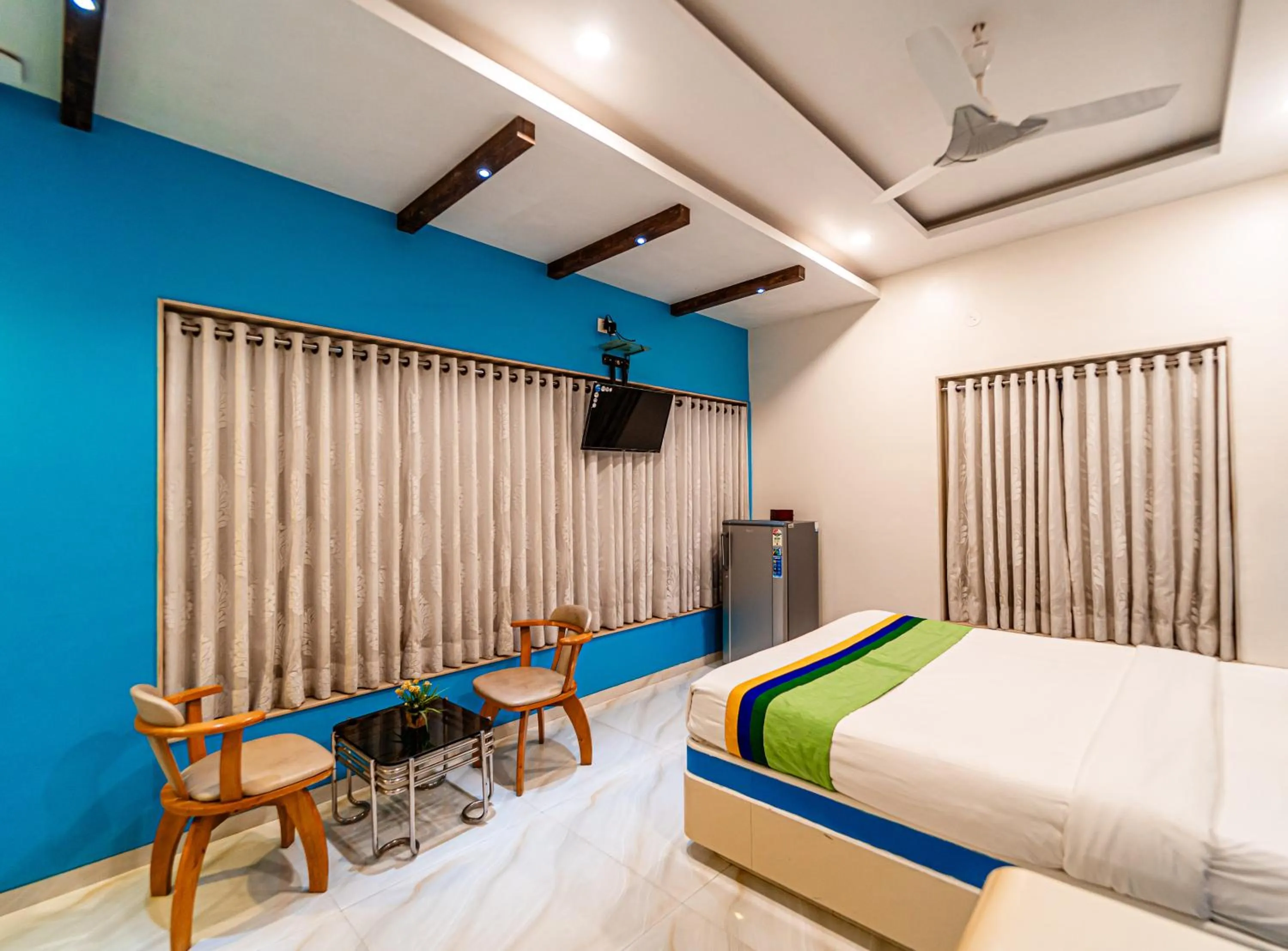 Bedroom in Treebo Raval Resort with Valley View