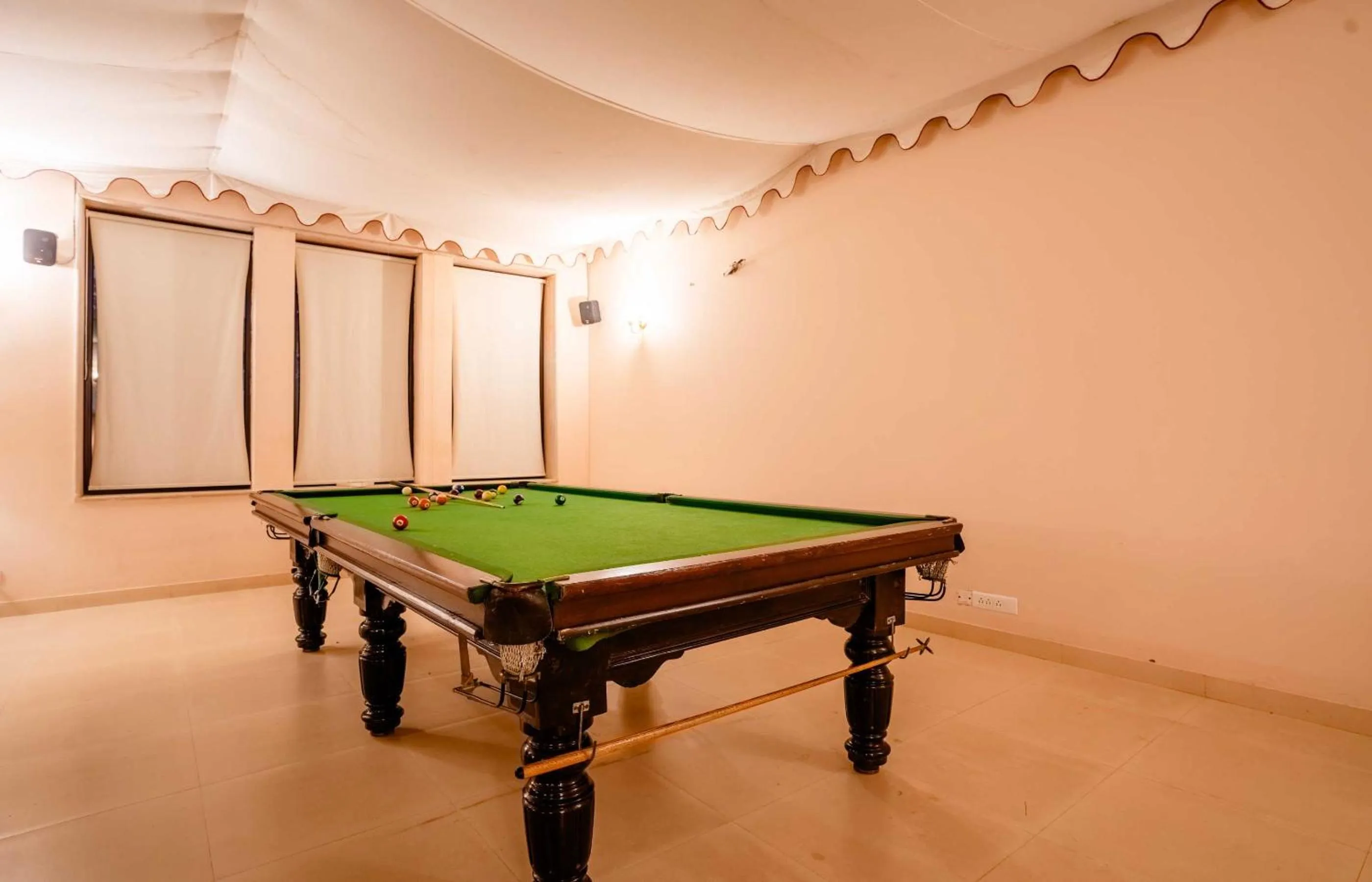 Billiard in Guldaar Sariska - A luxury Forest Resort