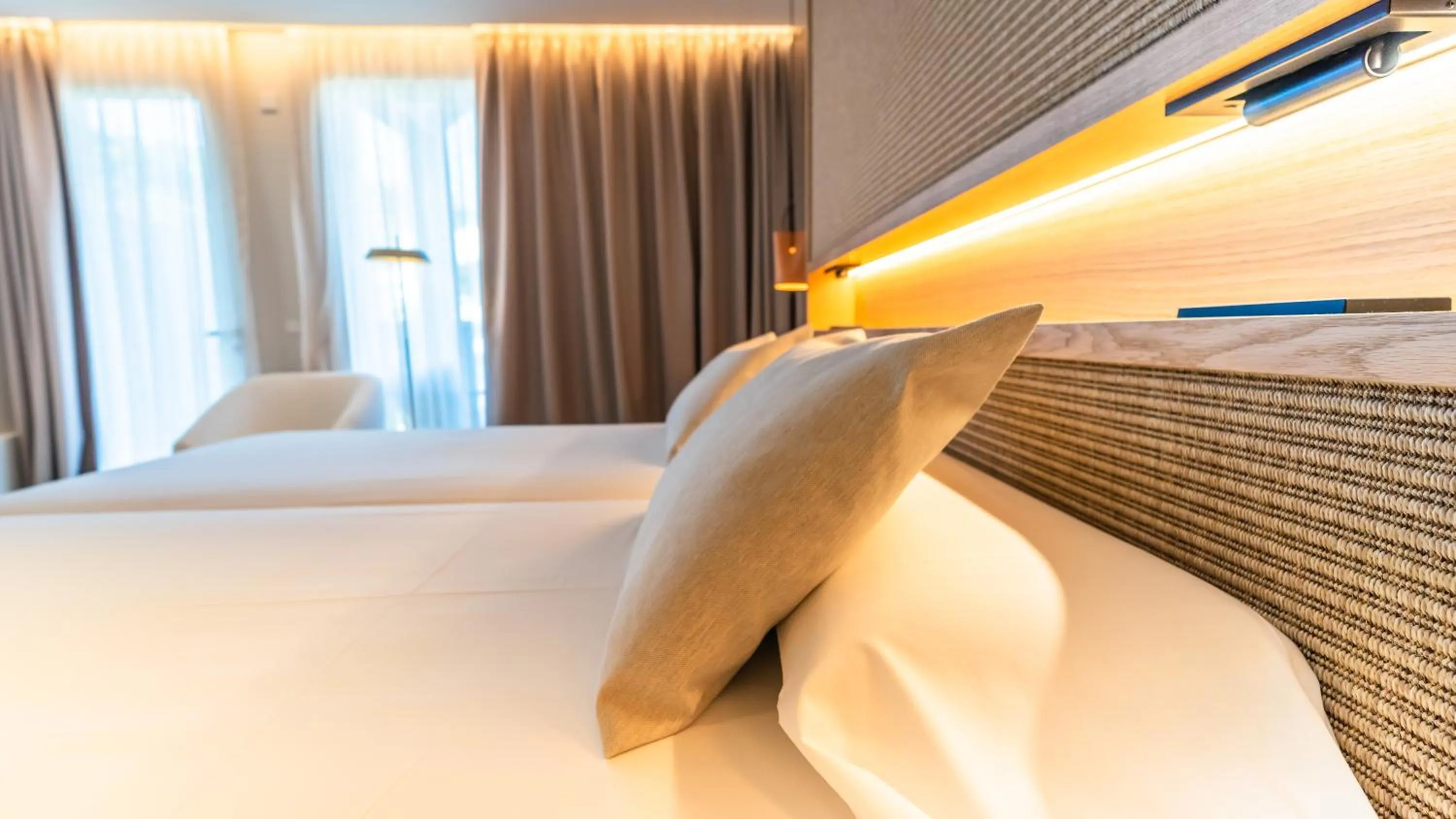 Photo of the whole room, Bed in Canyamel Park Hotel & Spa - 4* Sup - Adults only (+16)