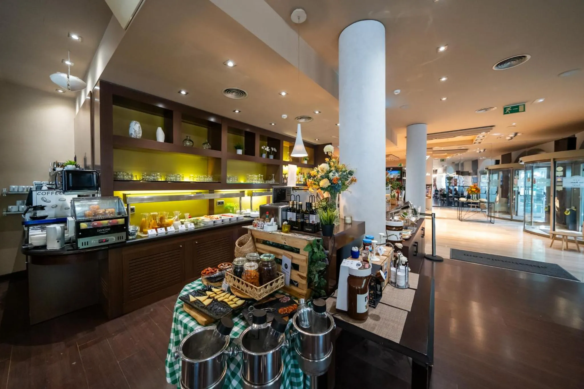 Buffet breakfast in Abba Rambla Hotel