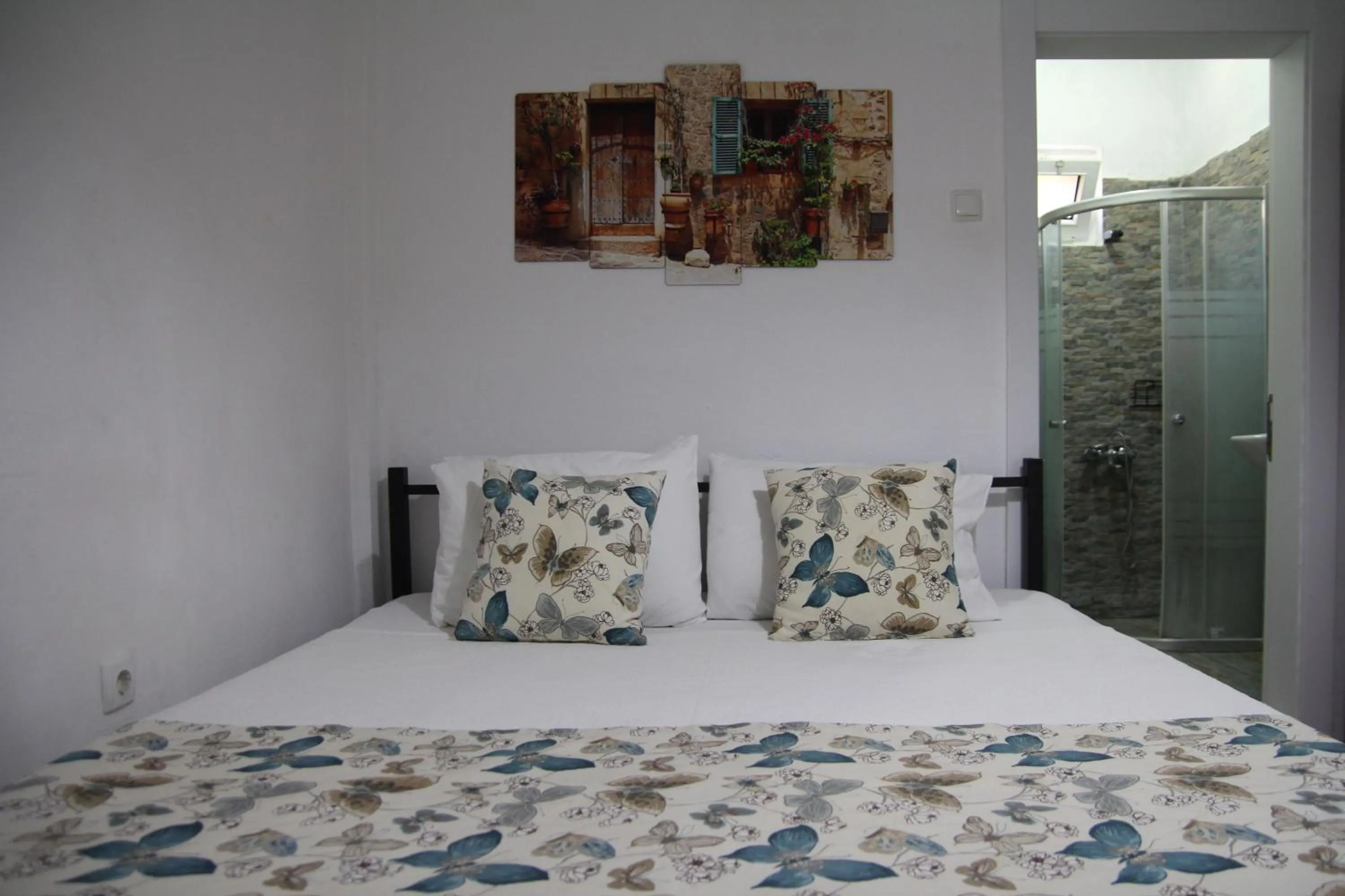 Photo of the whole room, Bed in Eski Datça Pansiyon