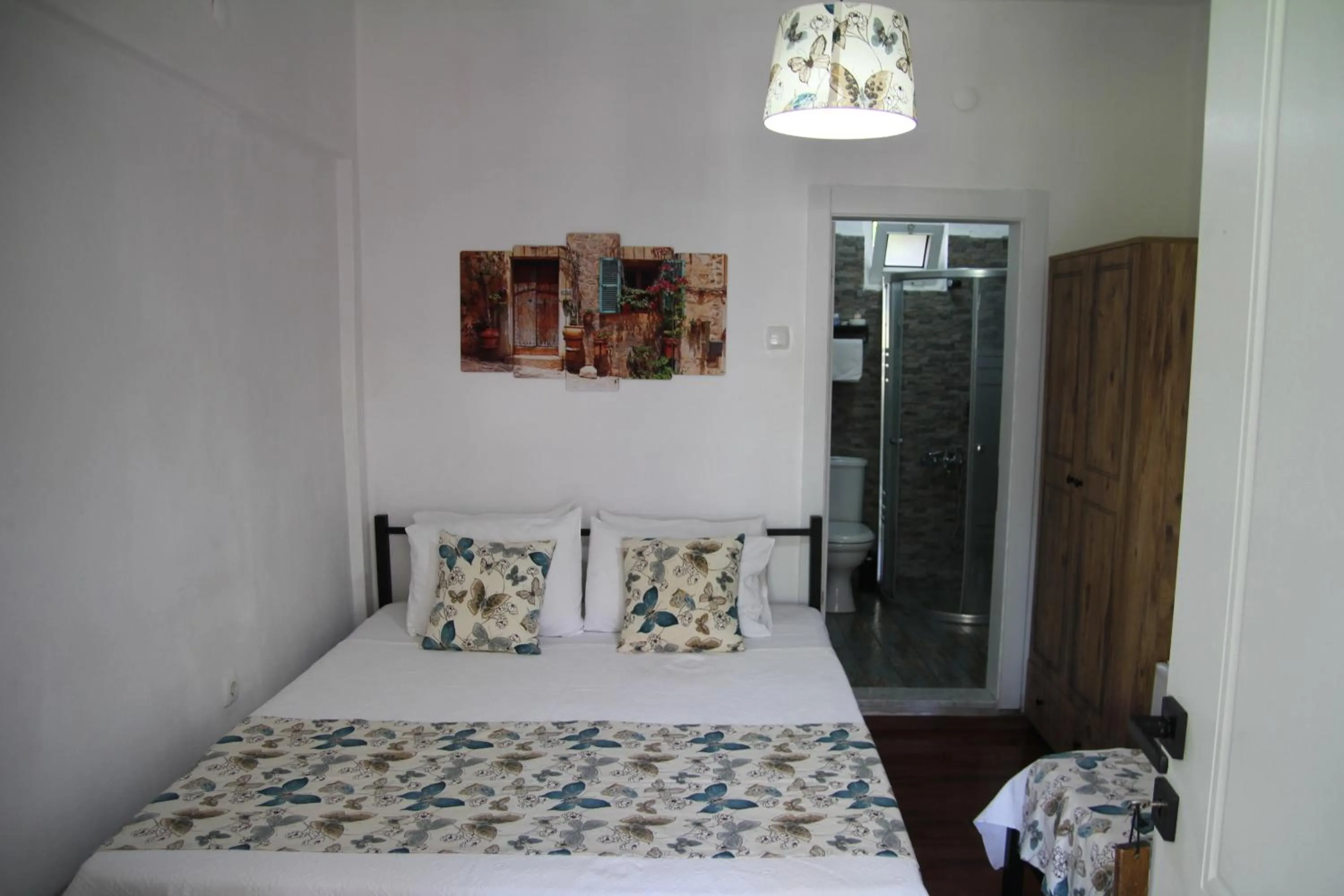 Photo of the whole room, Bed in Eski Datça Pansiyon