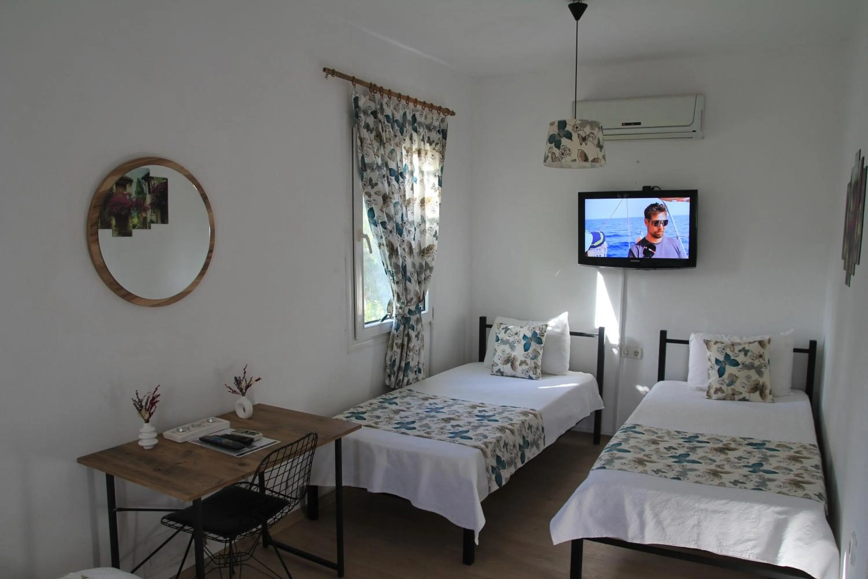 Photo of the whole room, Bed in Eski Datça Pansiyon