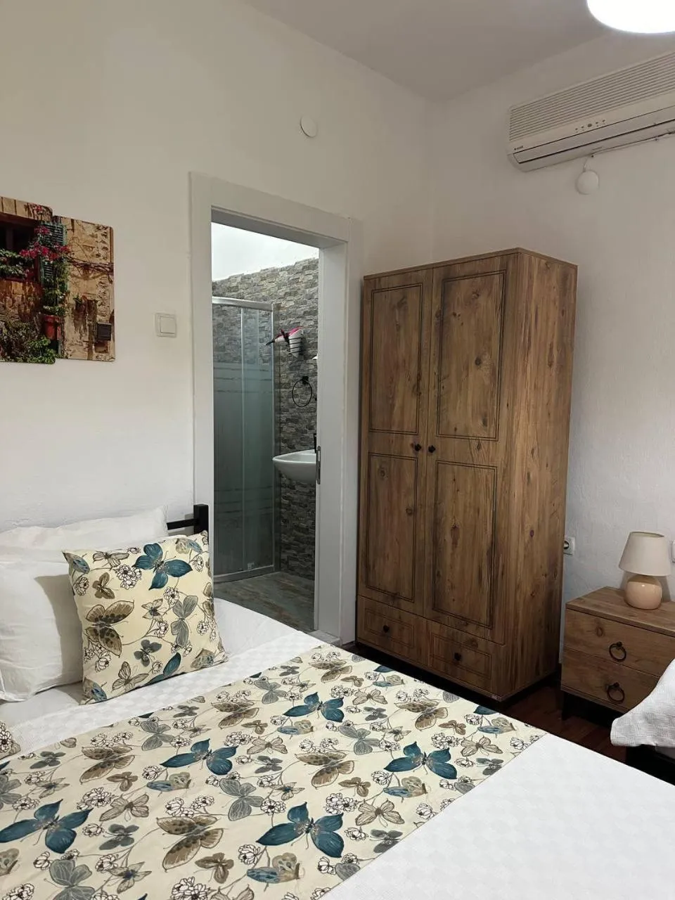 Photo of the whole room, Bed in Eski Datça Pansiyon