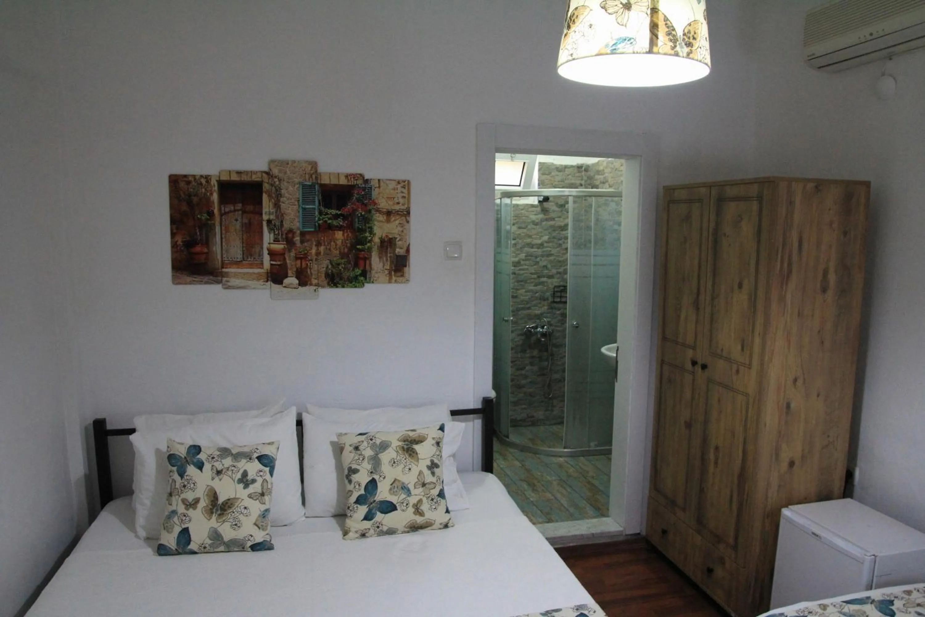 Photo of the whole room, Bed in Eski Datça Pansiyon