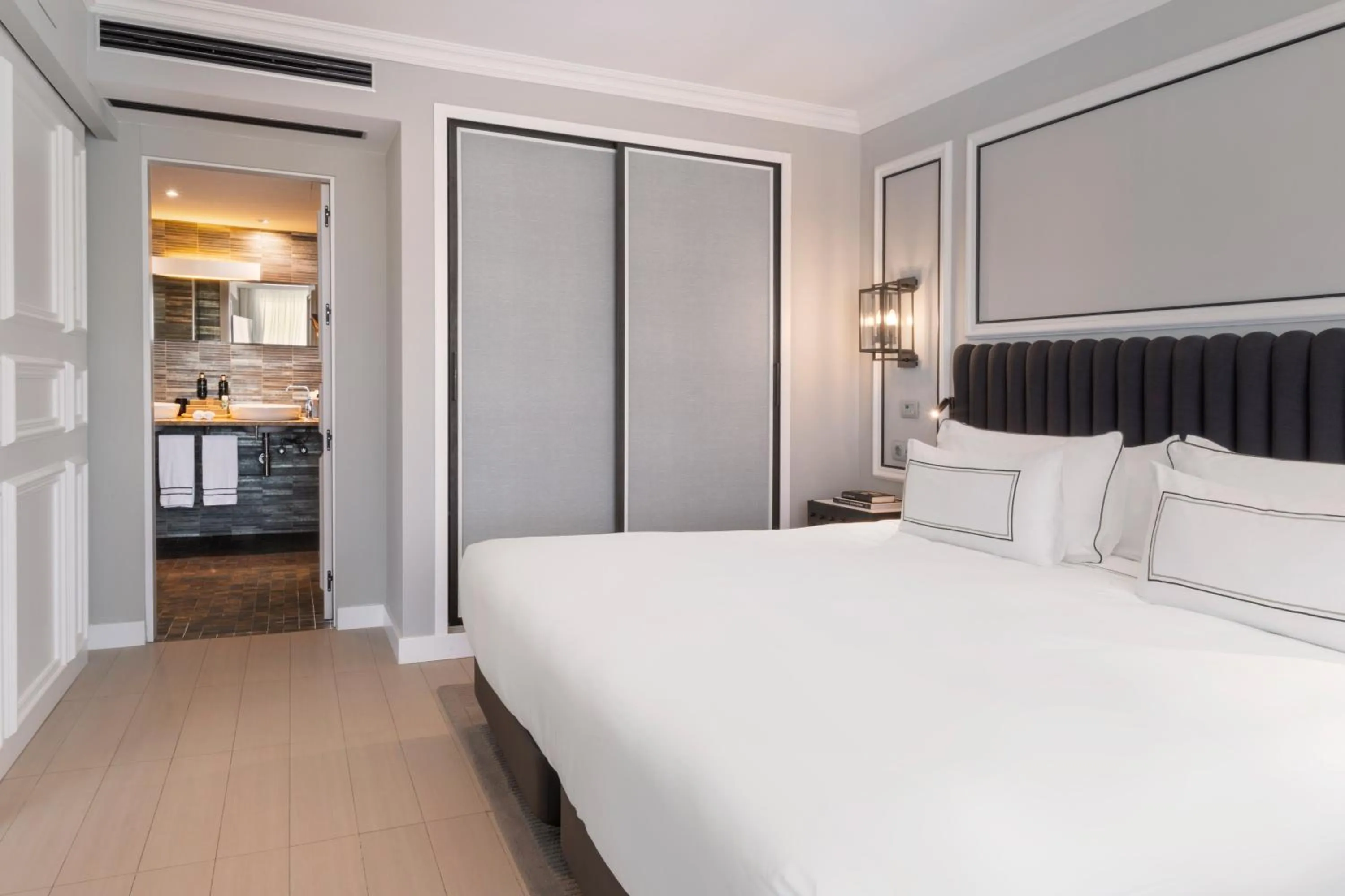 Bed in Melia Sevilla