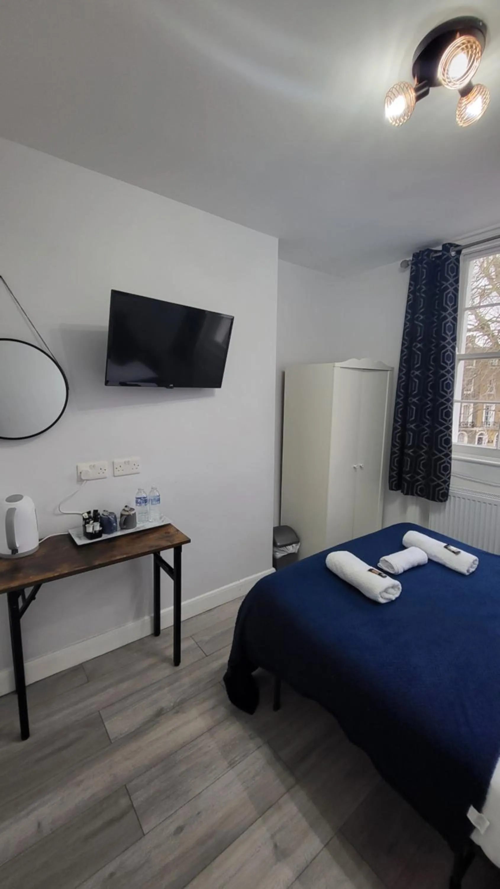 Bed in Argyle Square Hotel