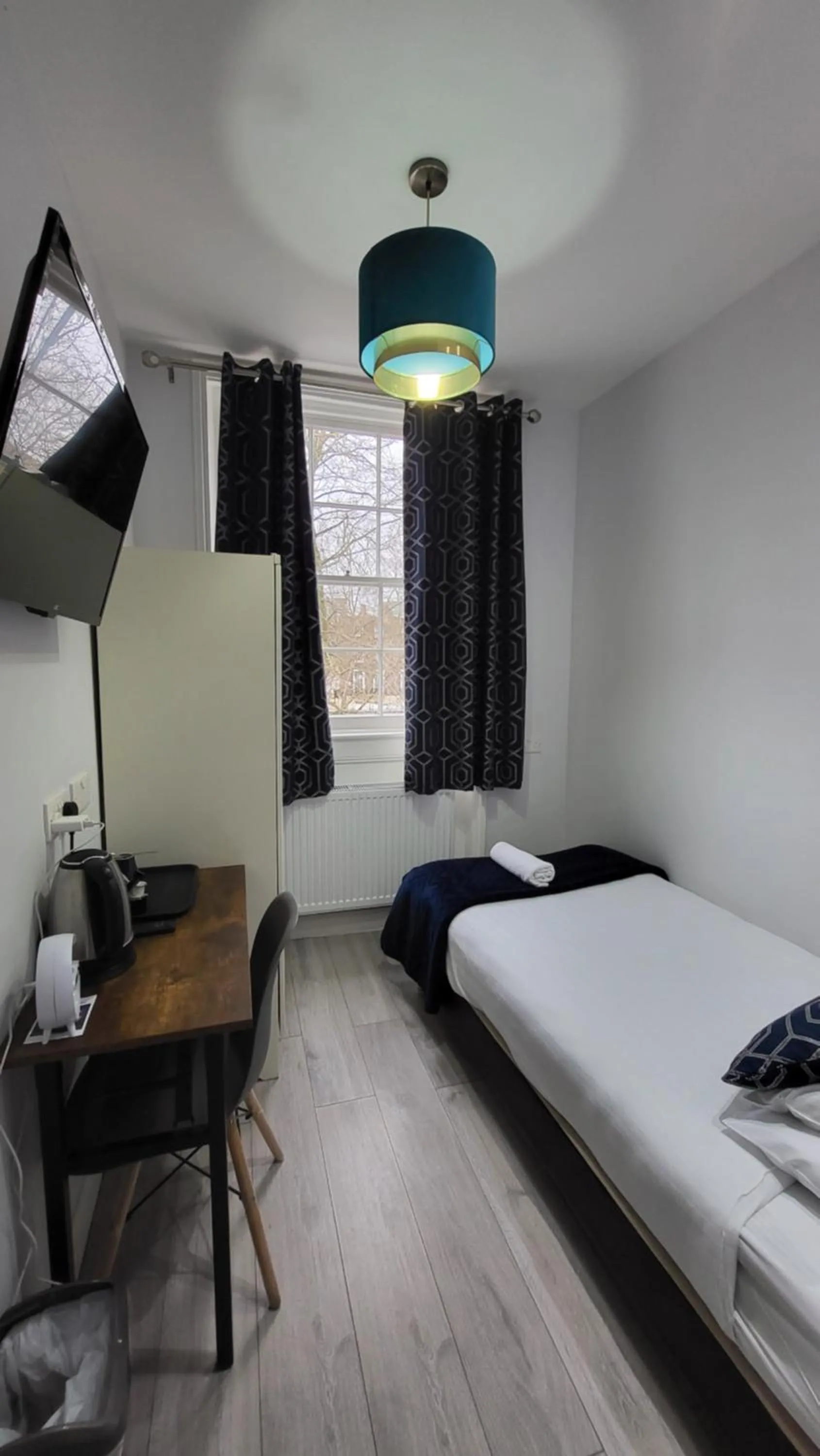 Bed in Argyle Square Hotel