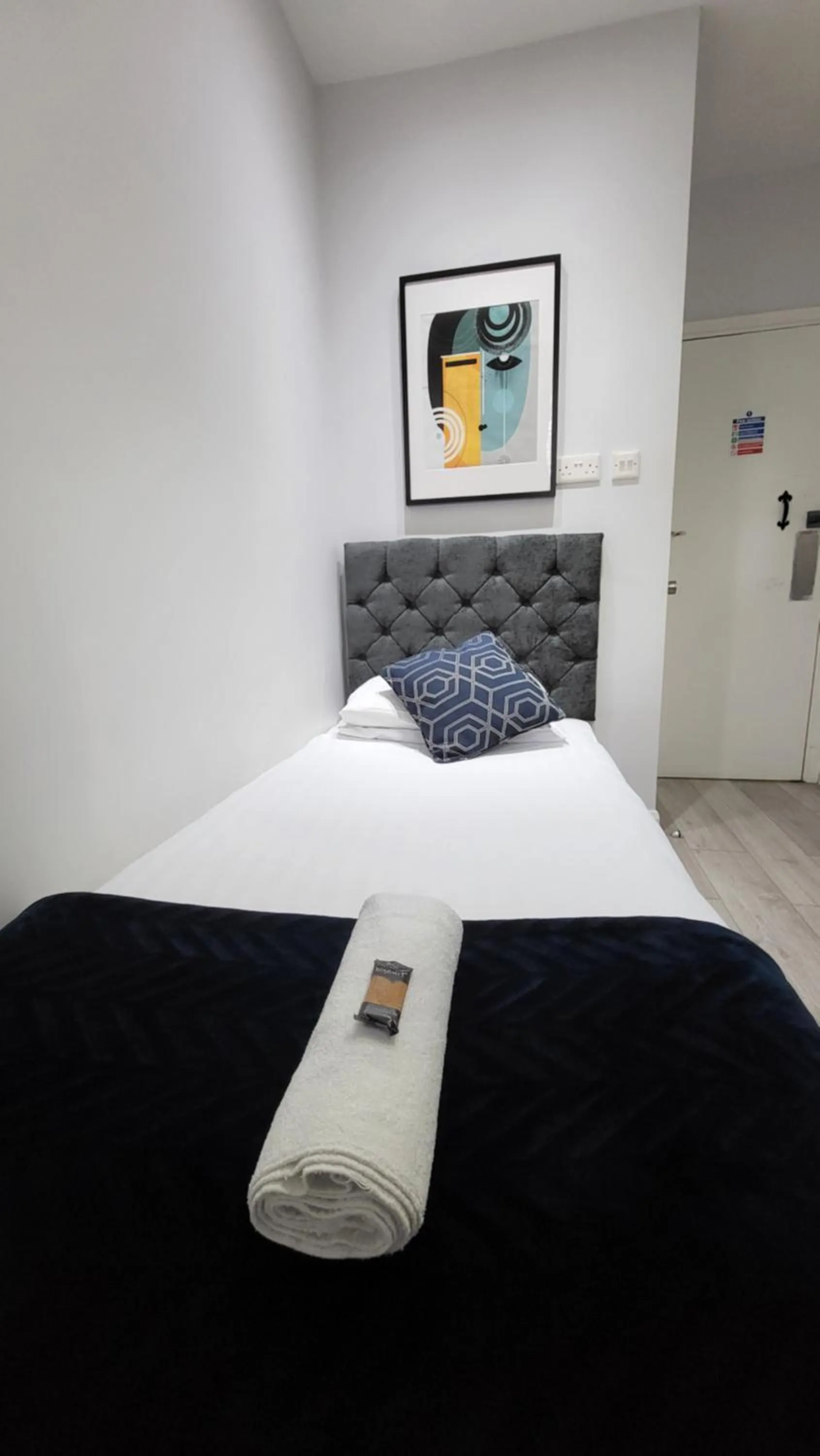 Bed in Argyle Square Hotel