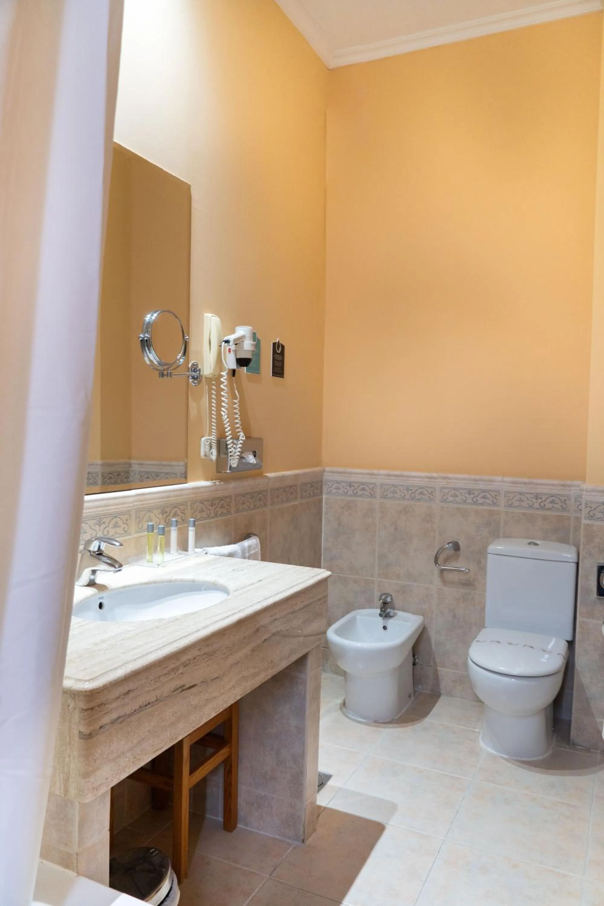 Bathroom in Hotel Alda Mercado de Zamora