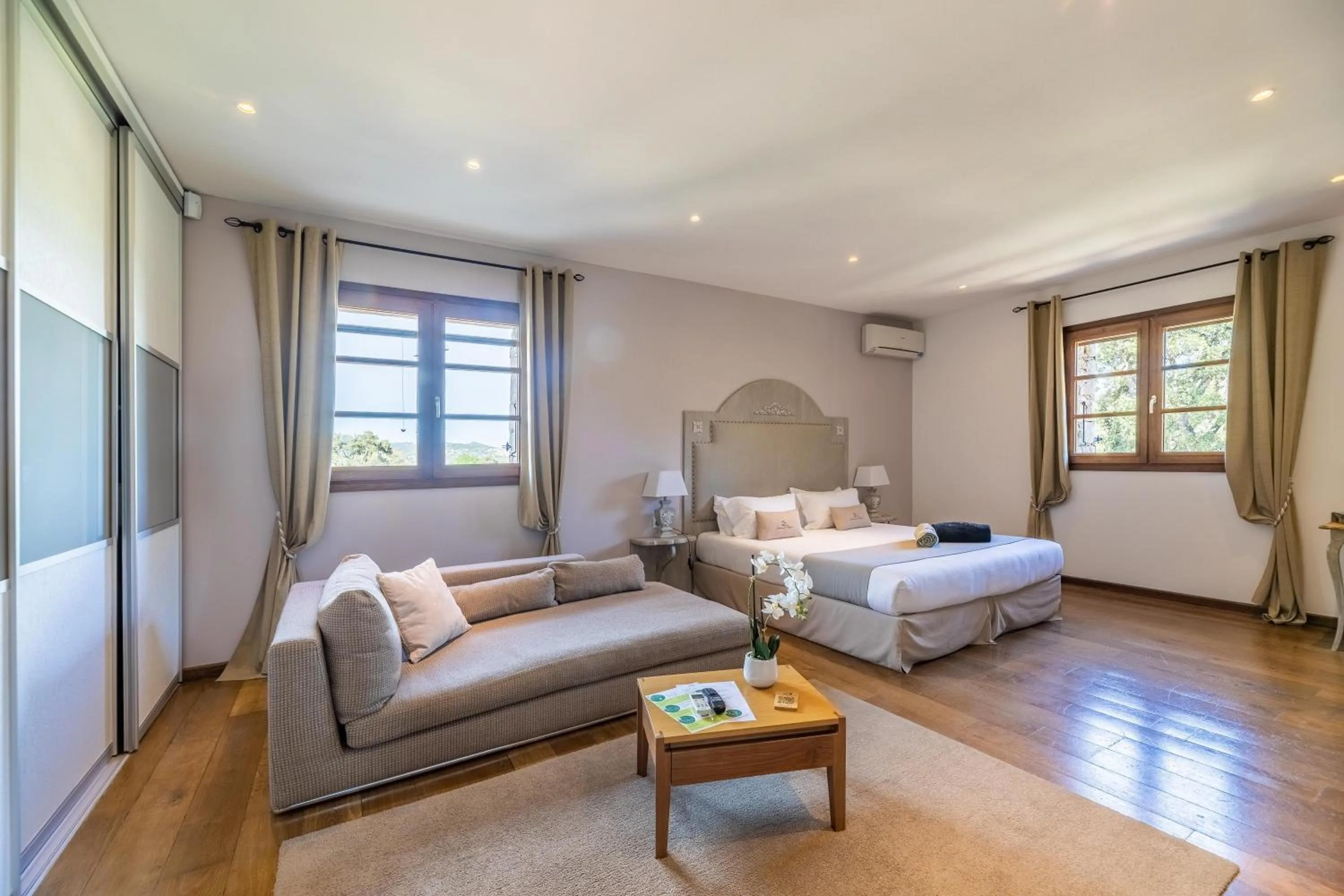 Bed in Domaine du Reginu