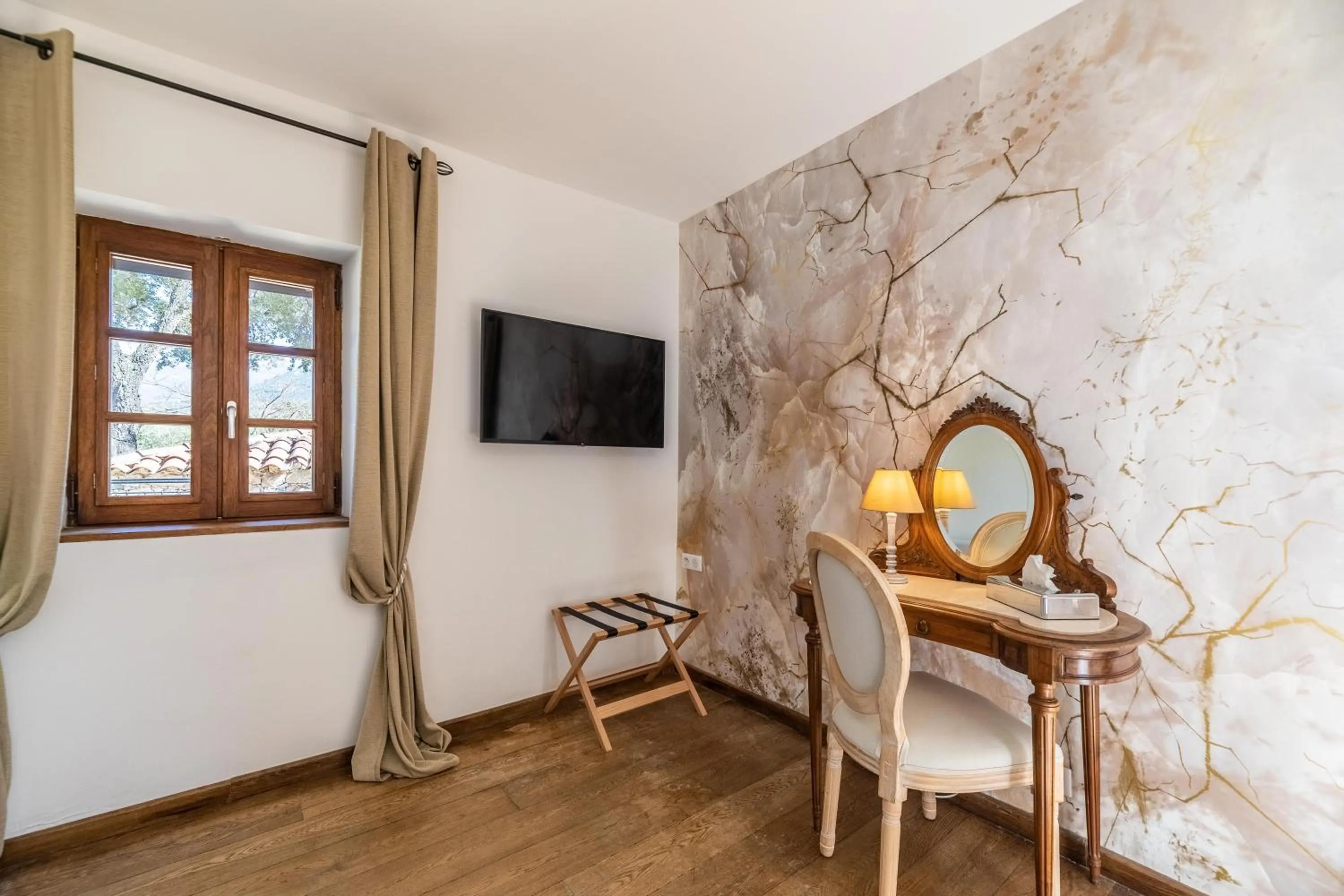 TV and multimedia in Domaine du Reginu