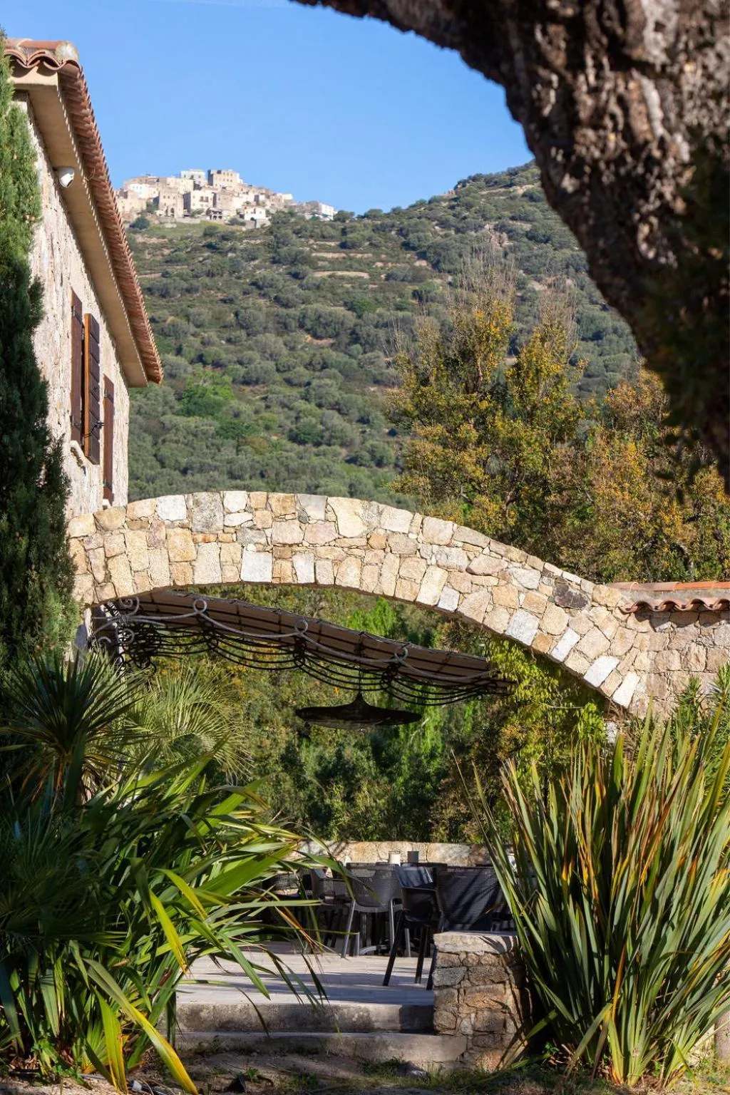 Mountain view in Domaine du Reginu